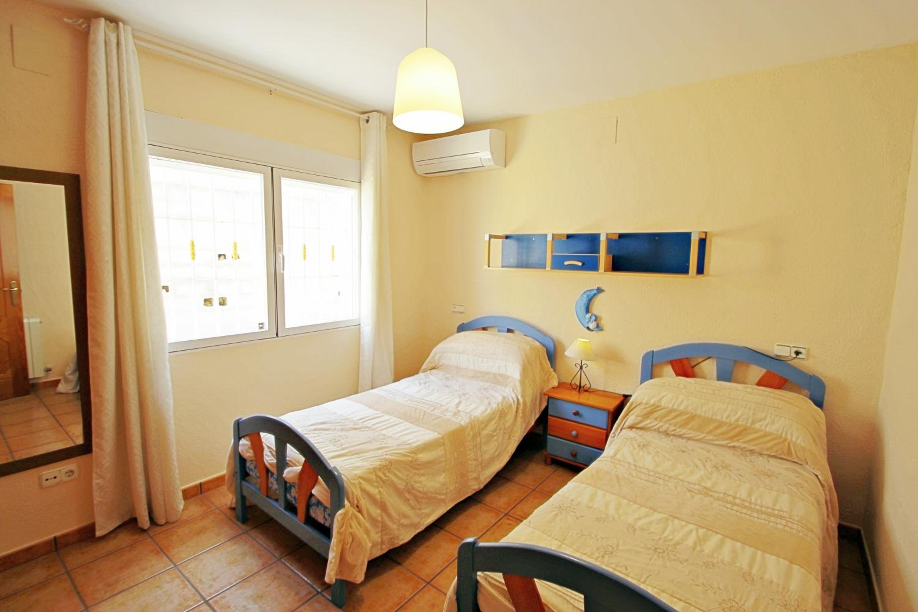 Casa de cuatro habitaciones