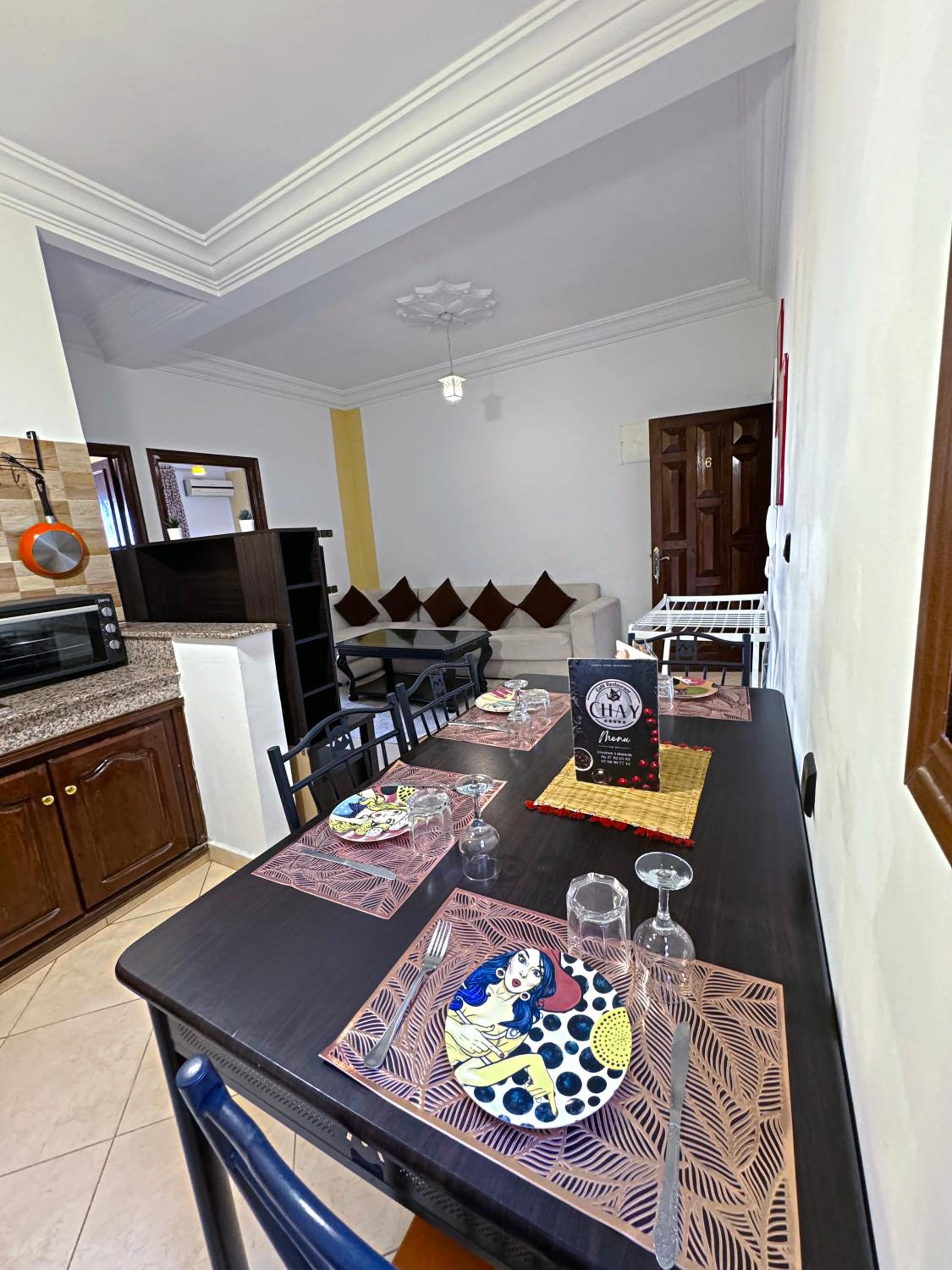 Apartment with Balcony - Photo 3
