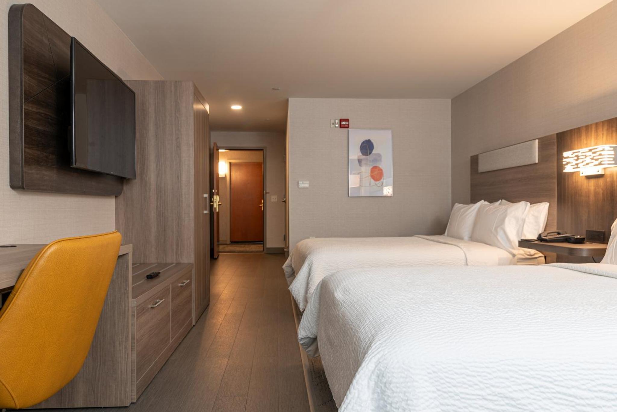 Standard Queen Room with Two Queen Beds - Communications and Mobility Accessible - Photo 3