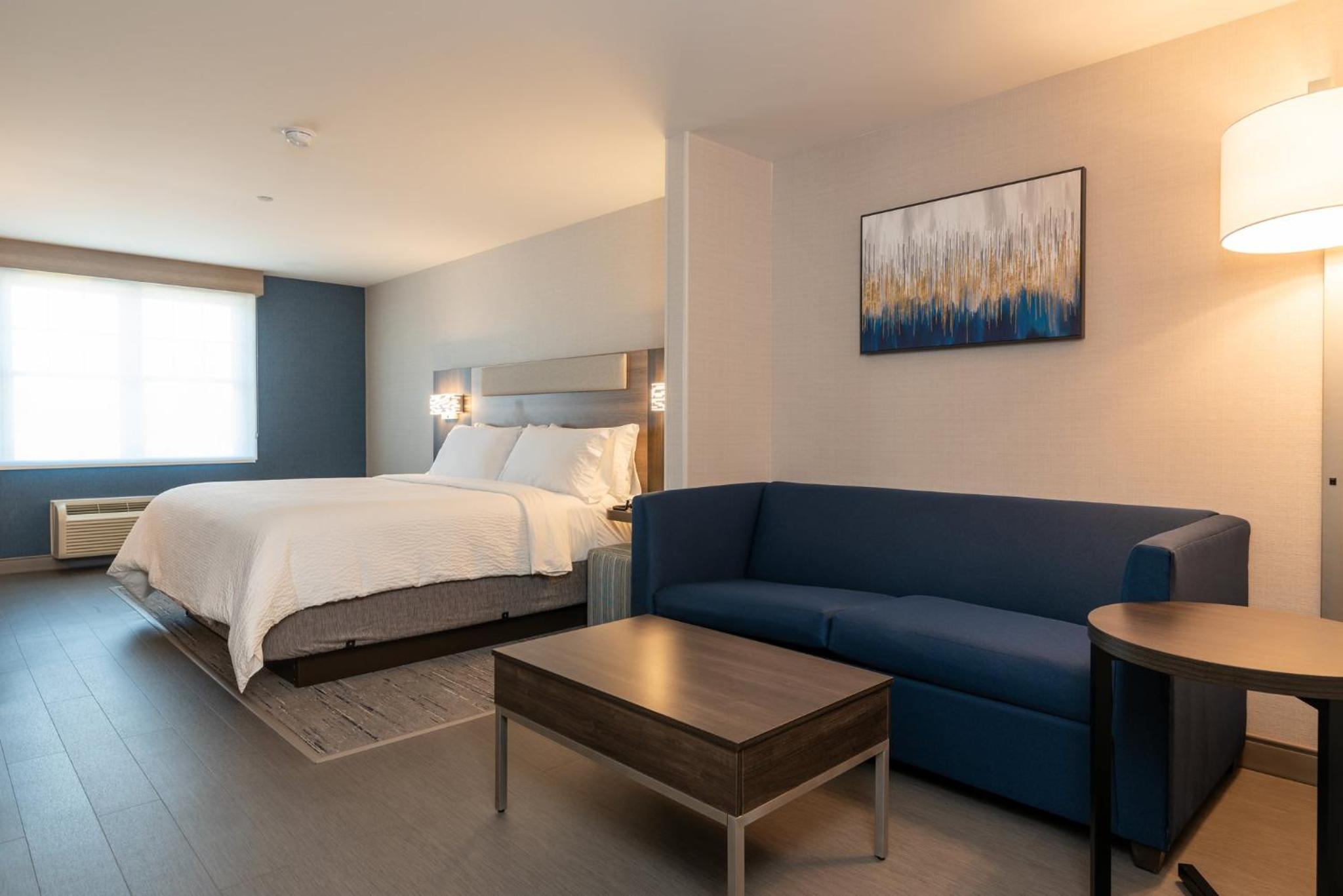 King Suite - Photo 1