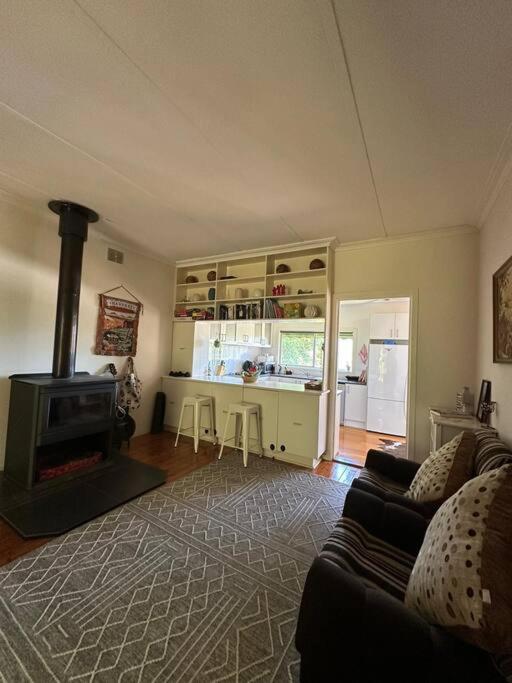 Three-Bedroom House photo 3