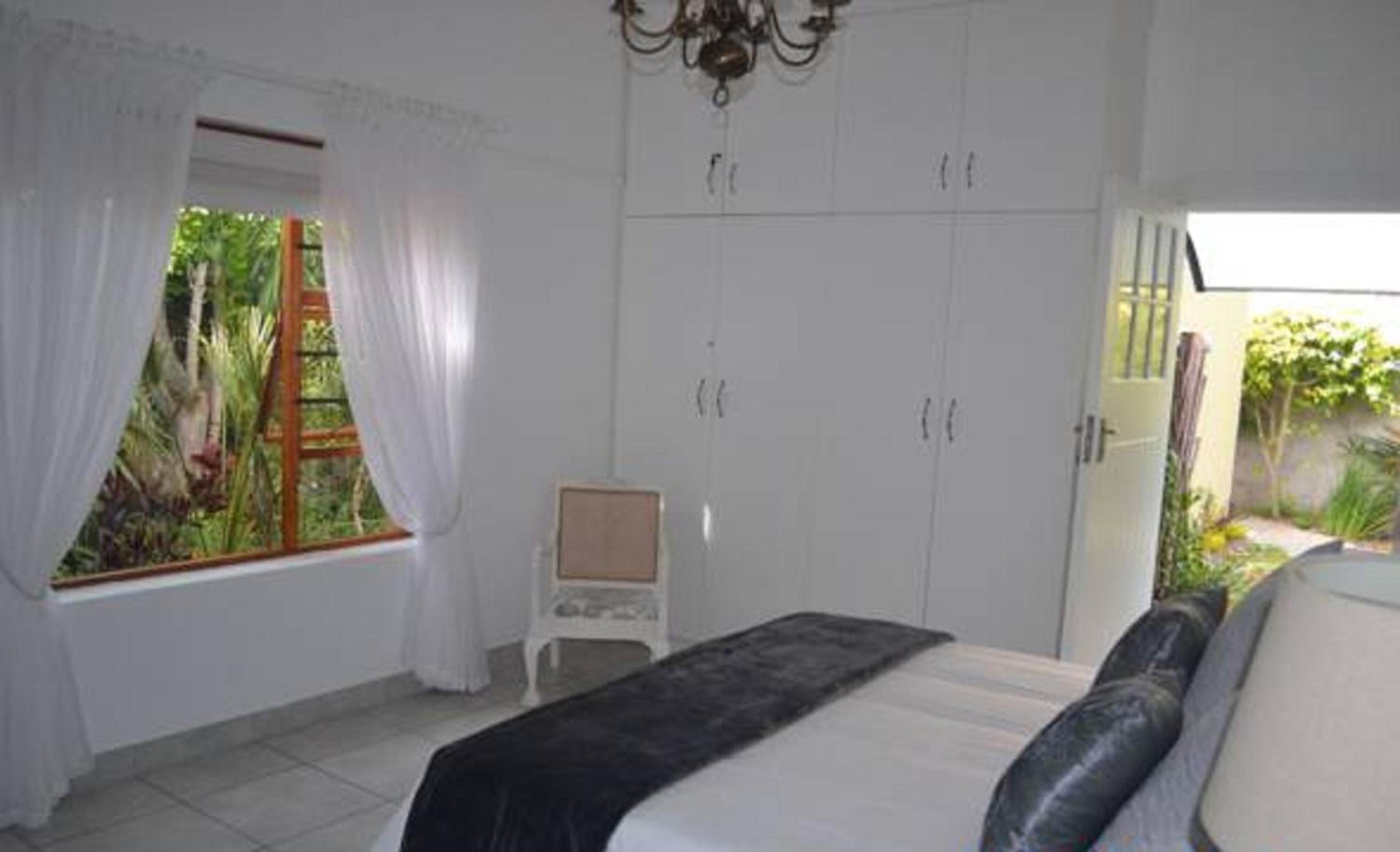 Standard Double Room photo 3