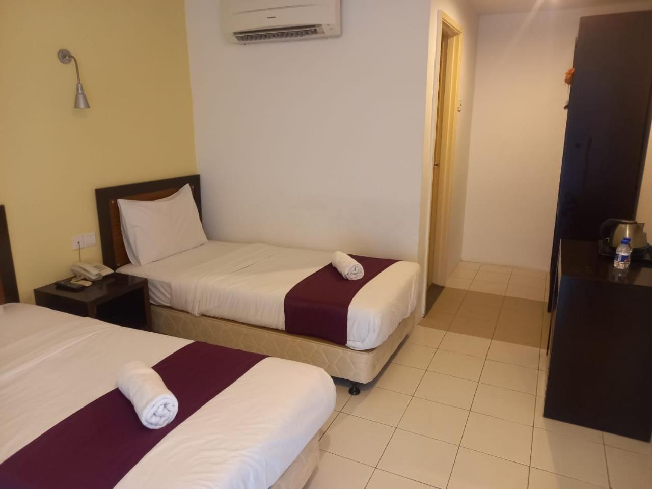 Superior Twin Room photo 2