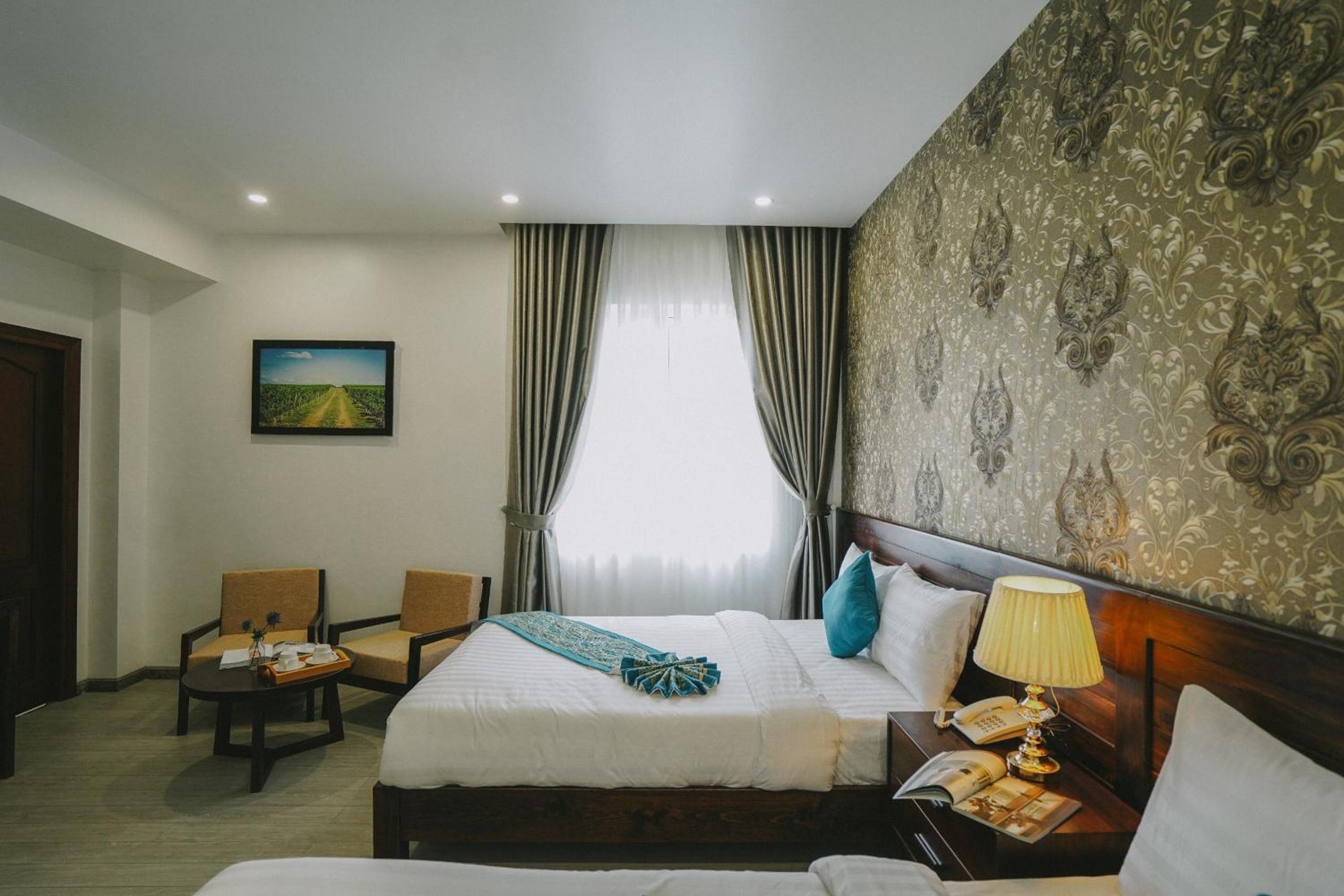 Standard Family Room - Photo 4