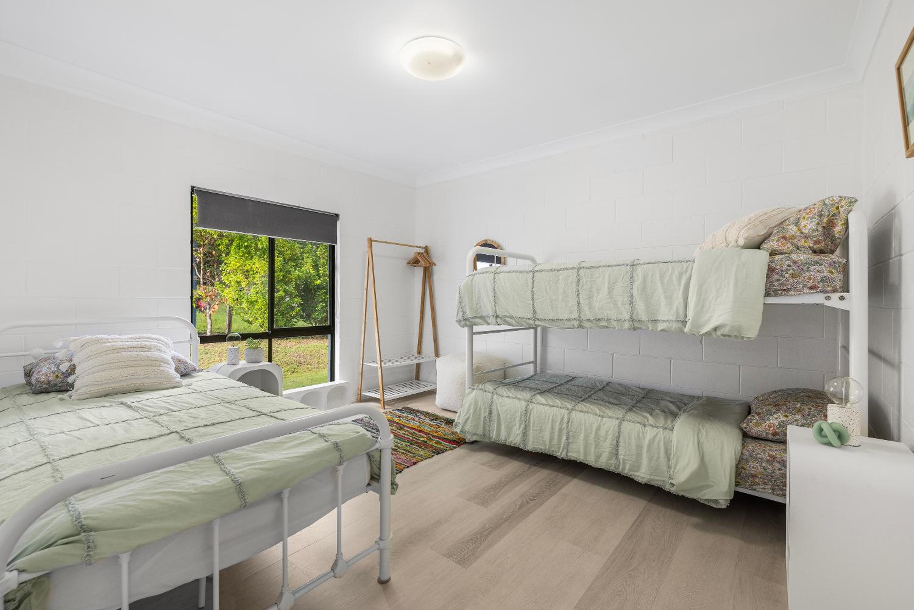 Four-Bedroom House photo 2