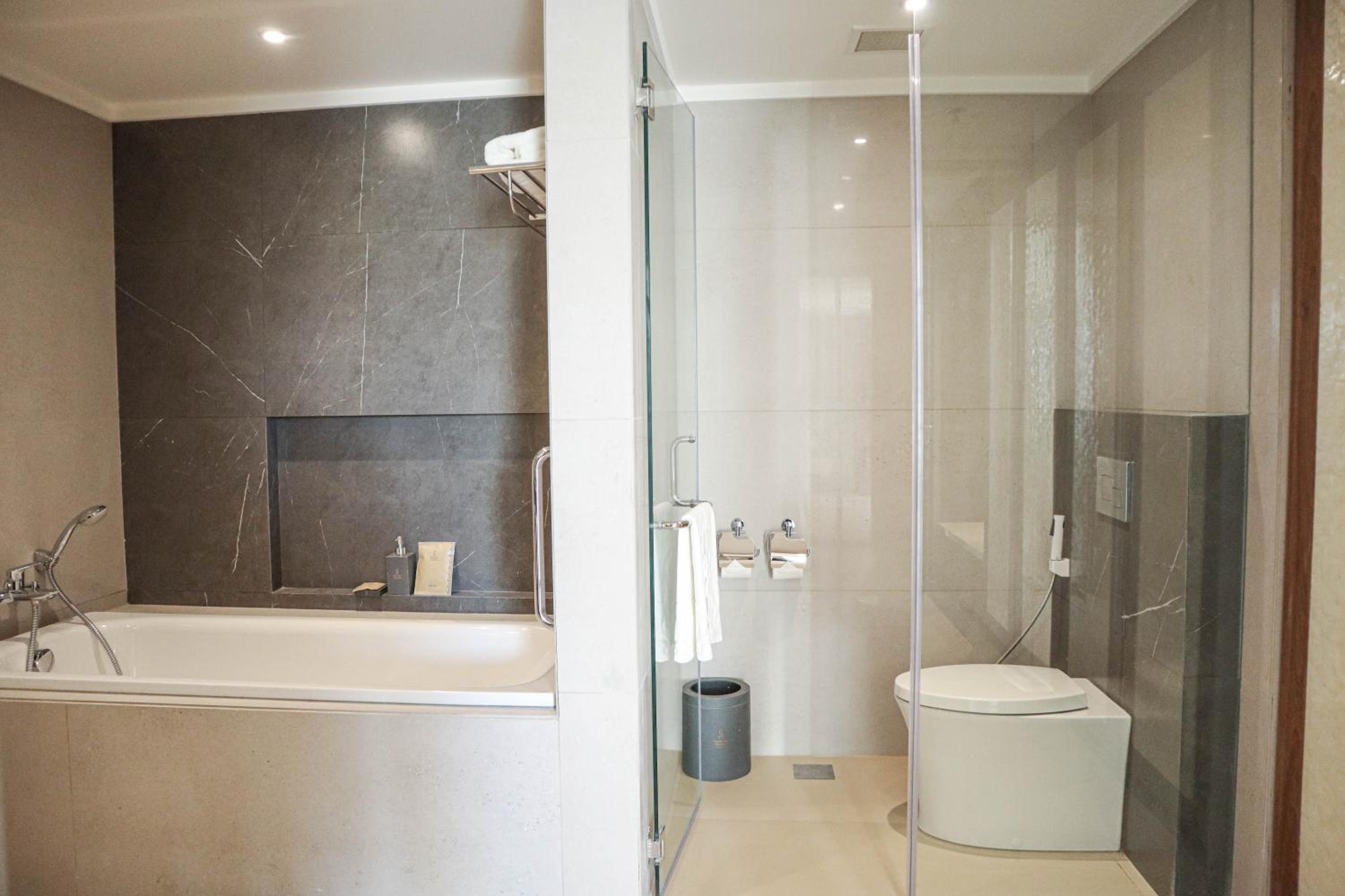 Grand Majestic Suite - Photo 15