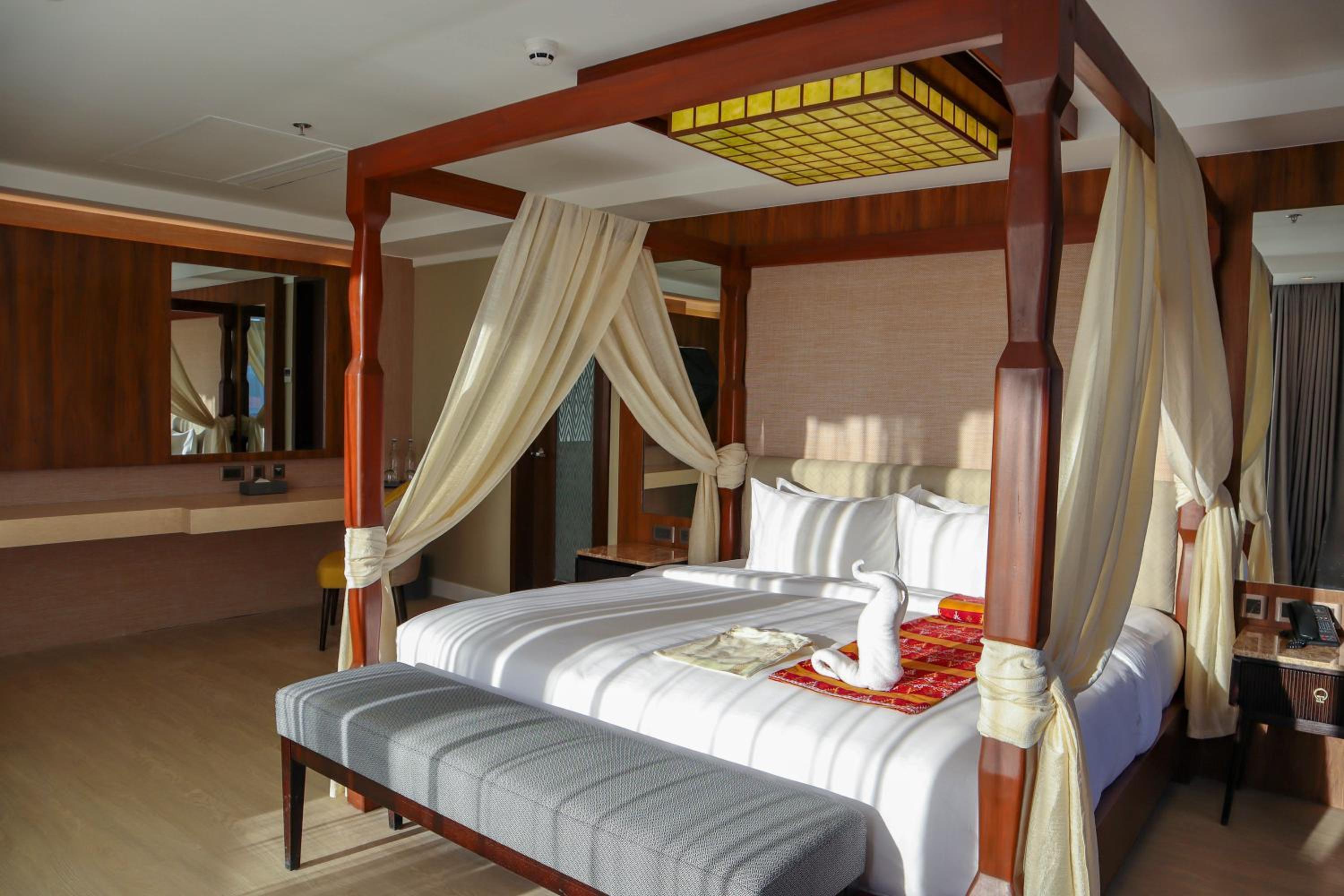Grand Majestic Suite - Photo 1