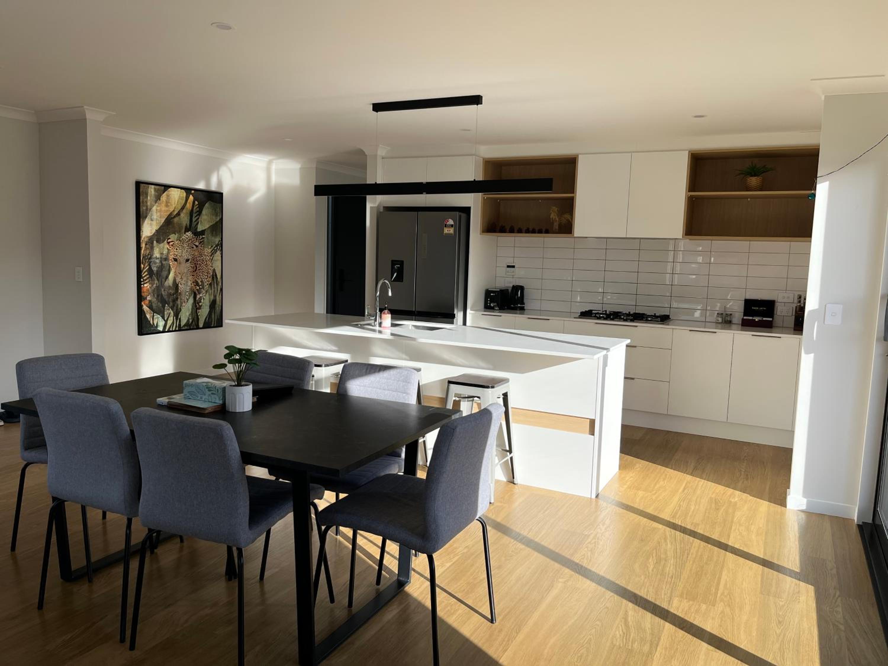 Five-Bedroom House - Photo 21