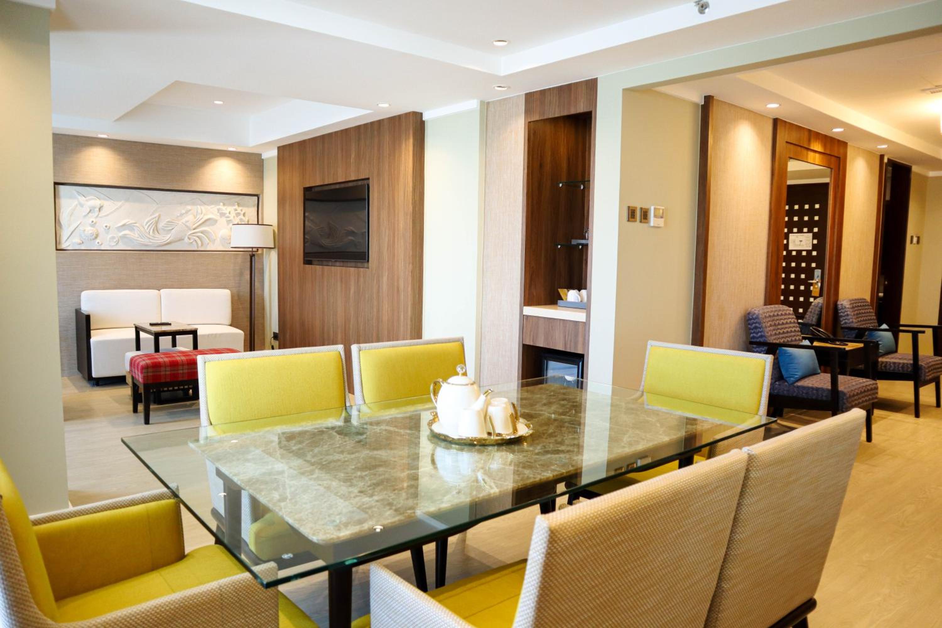 Grand Majestic Suite - Photo 10
