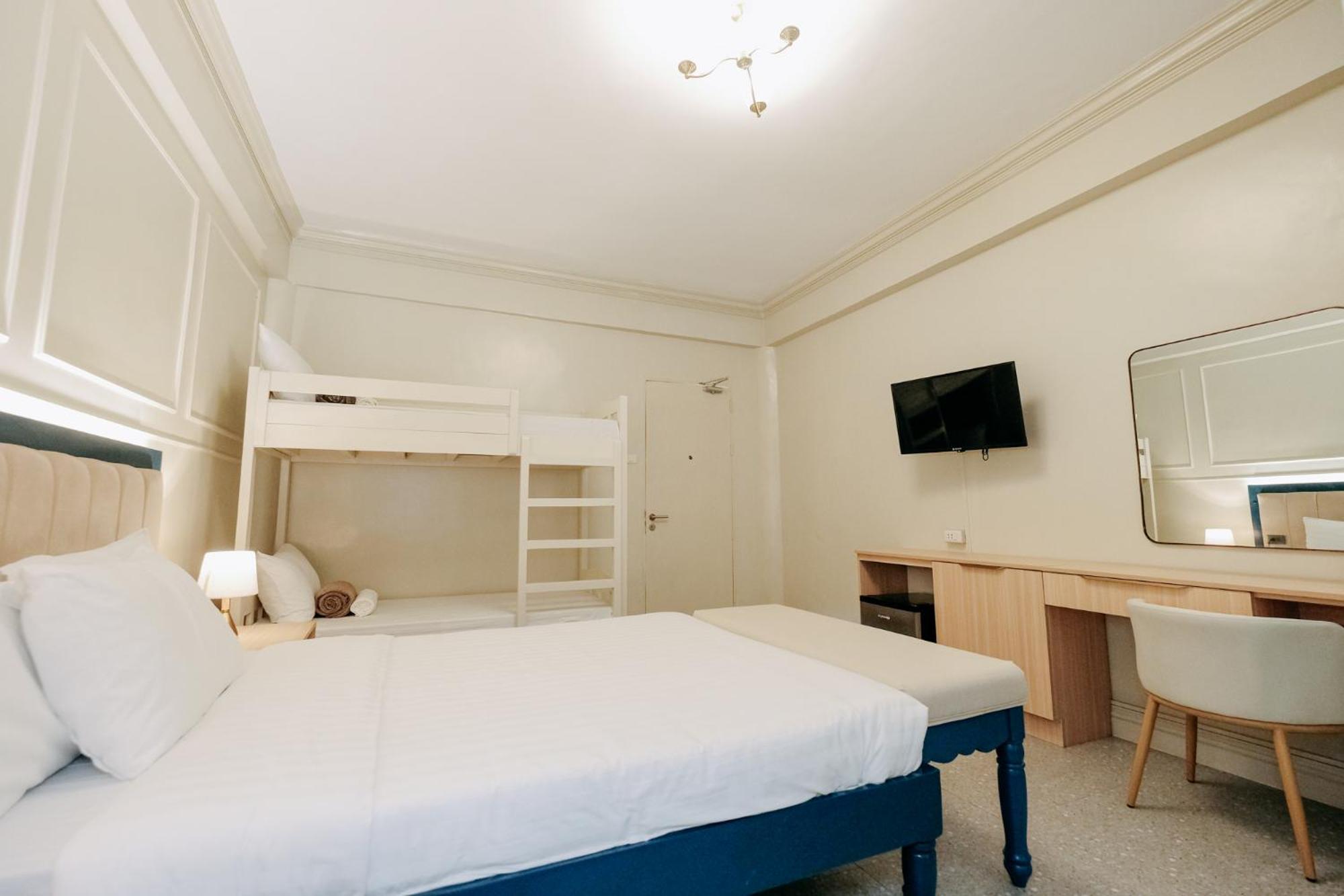 Double Room with Pool View