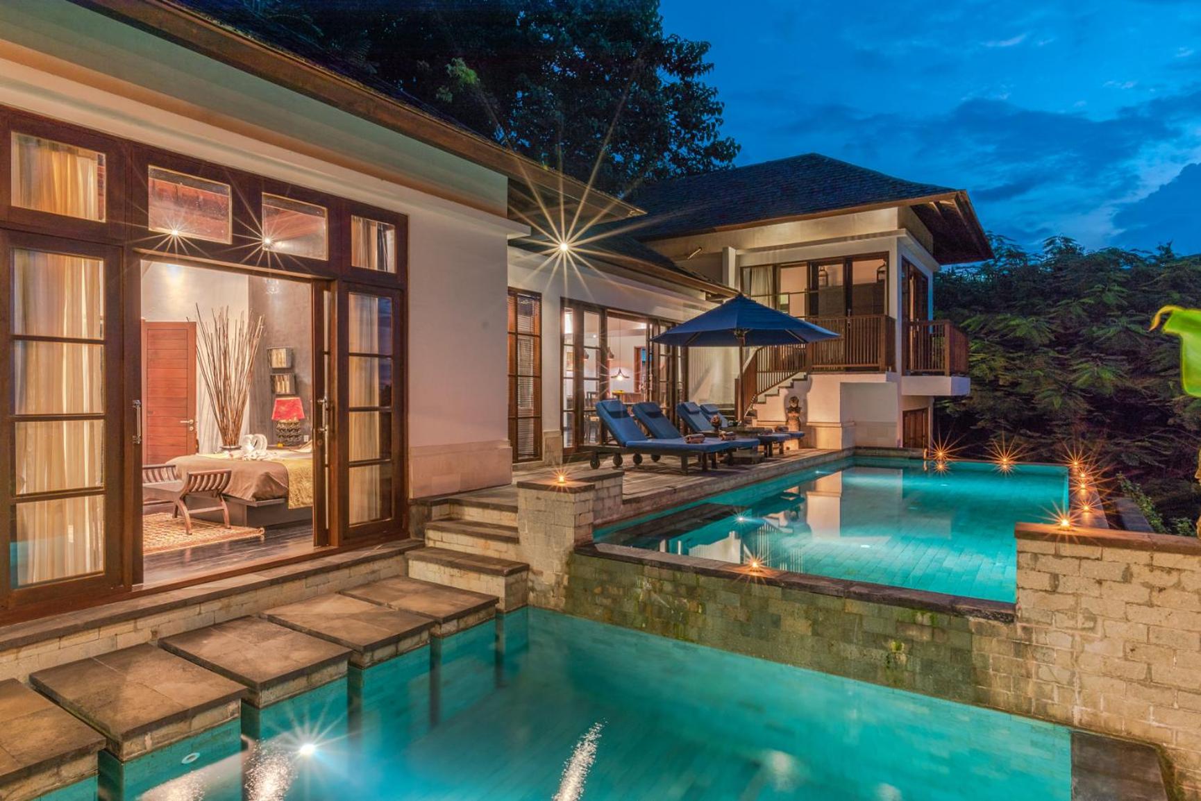 Three-Bedroom Villa - Photo 43
