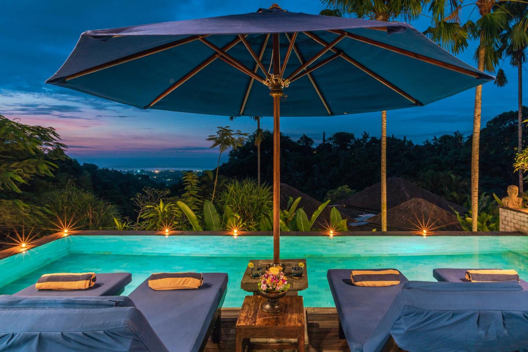Three-Bedroom Villa - Photo 42