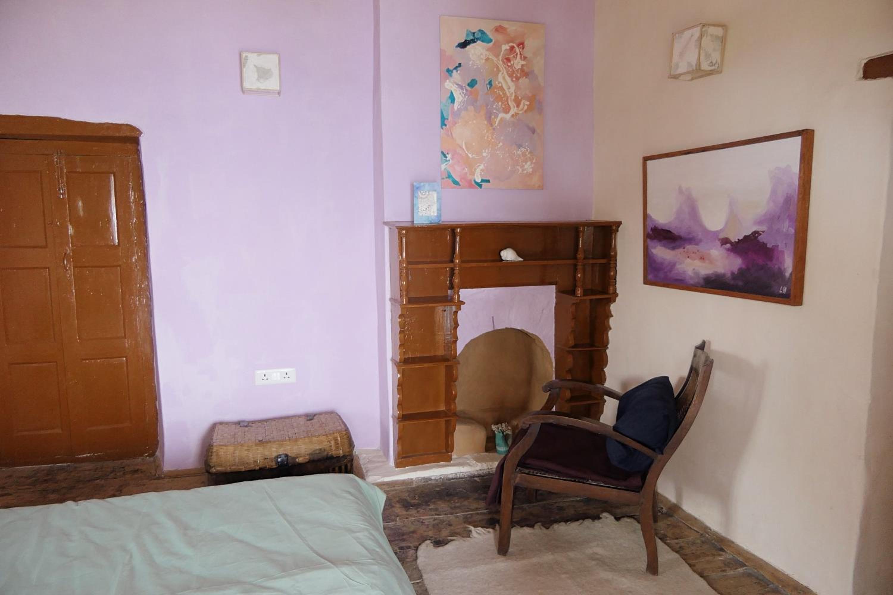 Family Room with Balcony photo 3