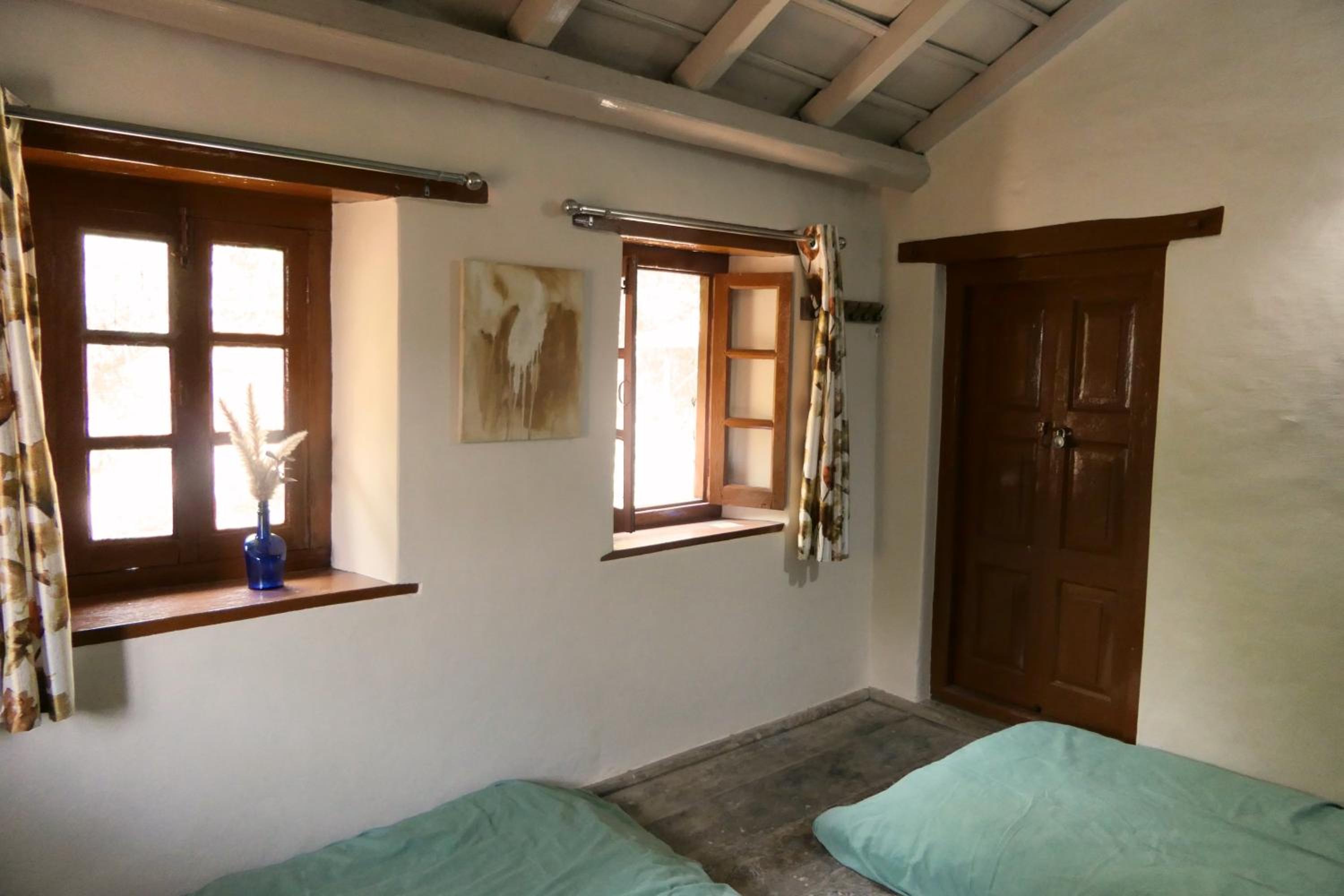 Family Room with Balcony photo 2