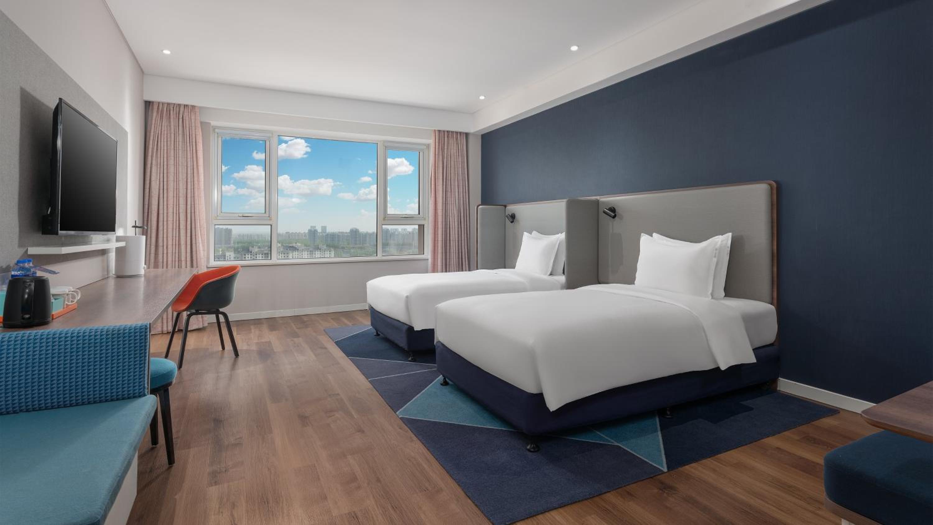Standard Twin Room - Photo 7