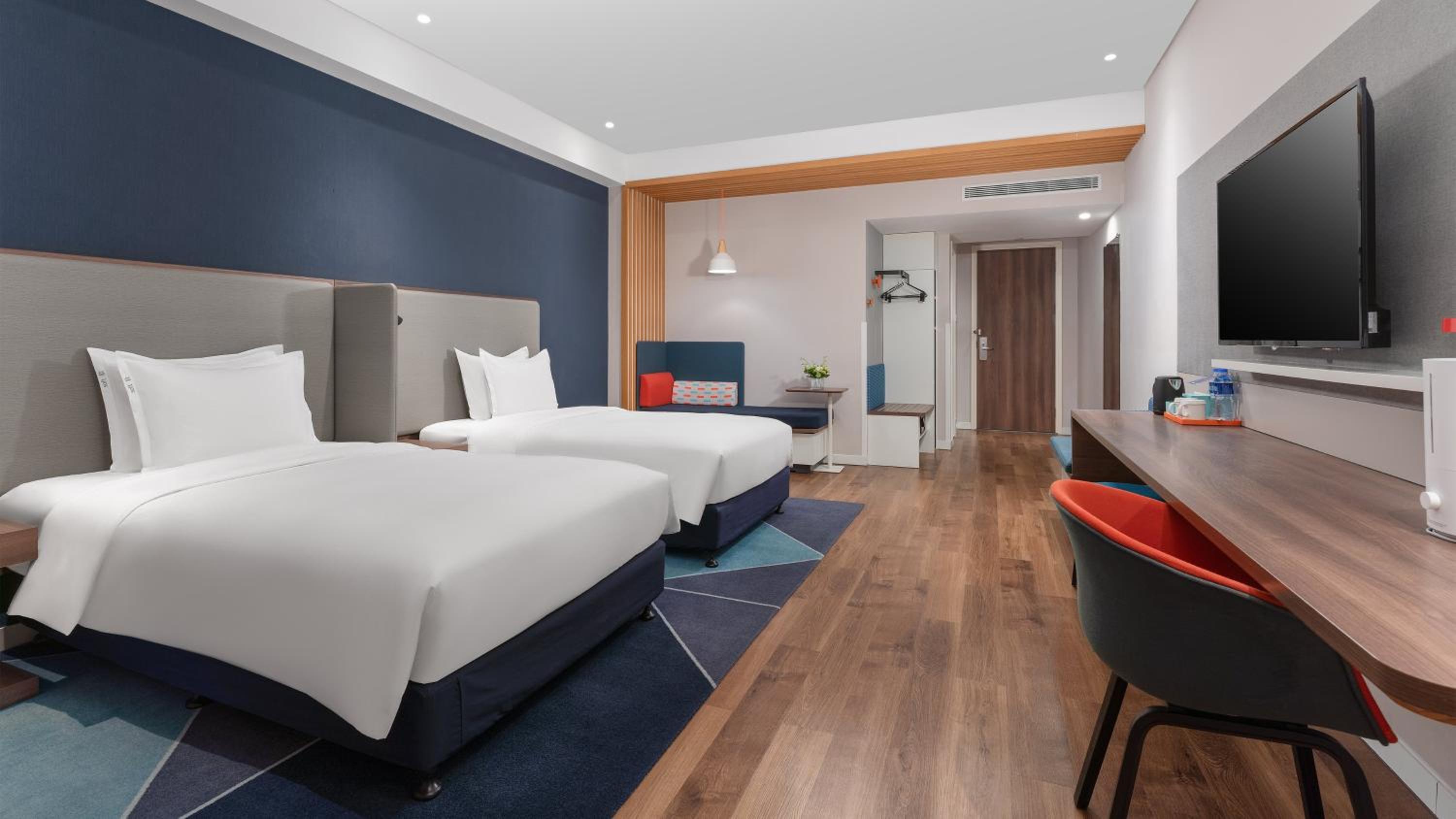 Standard Twin Room - Photo 9