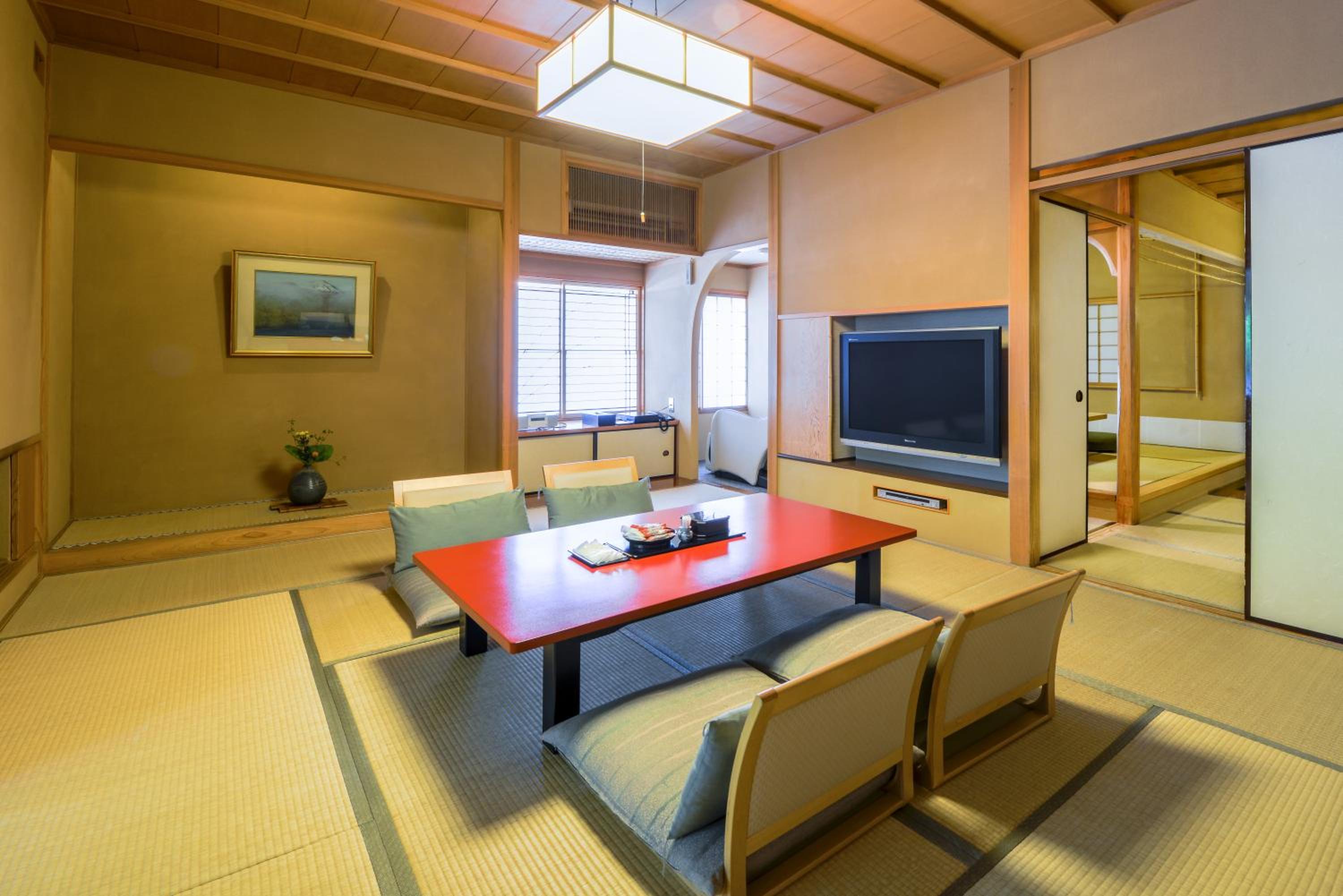 Standard Japanese-Style Room photo 1