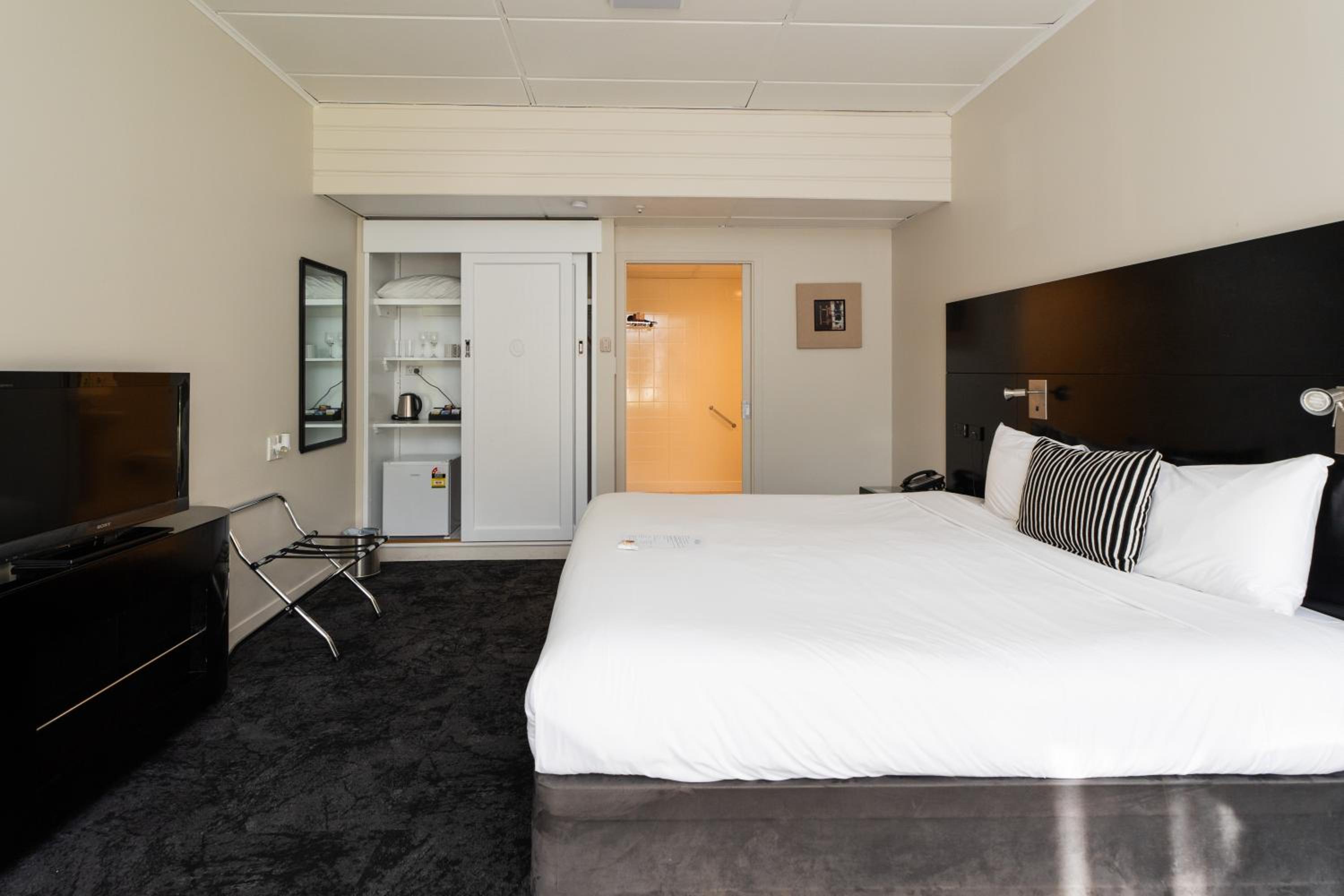 Standard Double Room photo 3