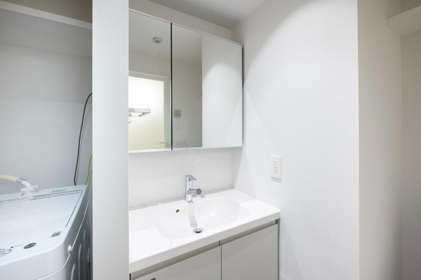 One-Bedroom Apartment photo 3