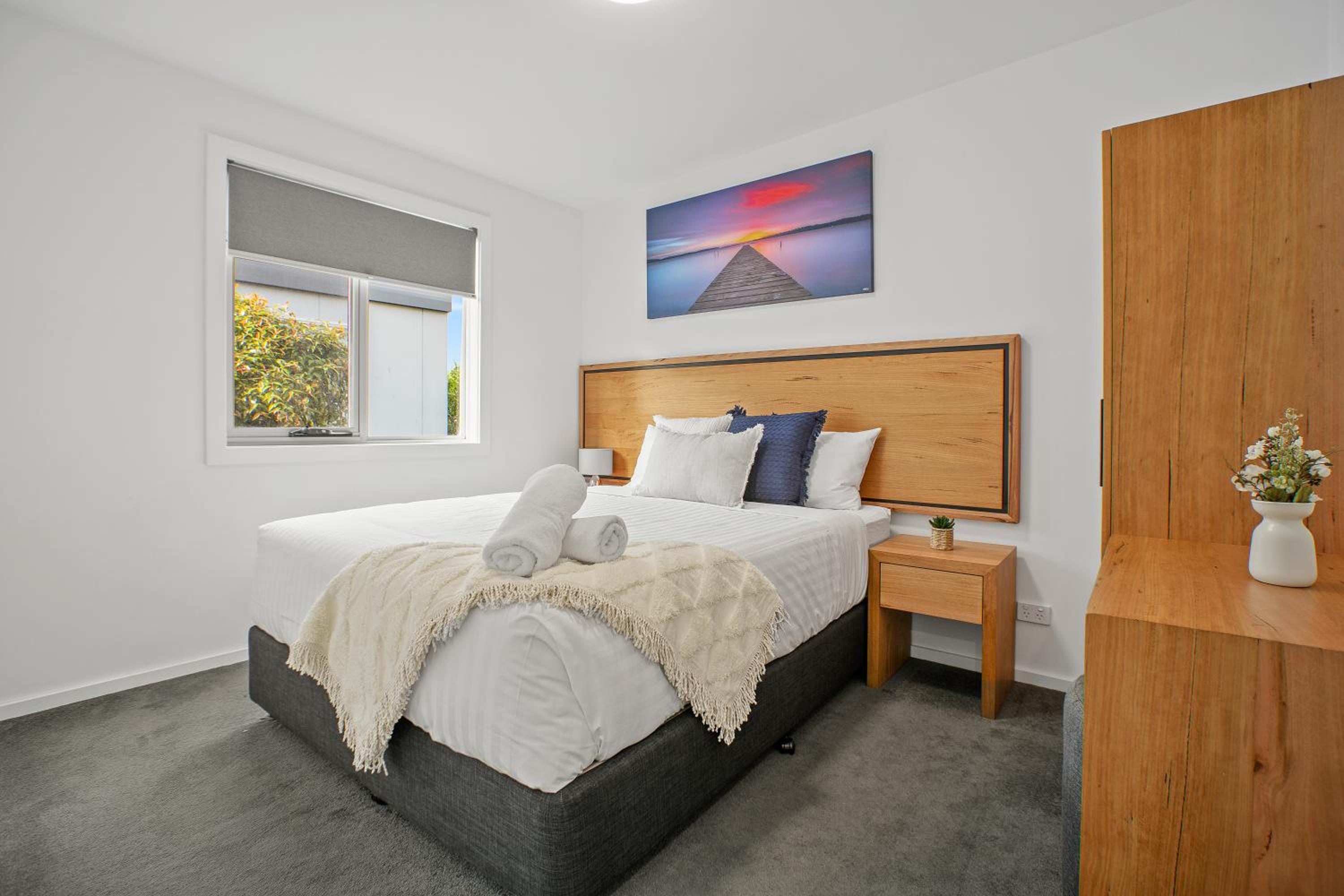 Bay Breeze Cabin - Sleeps 6