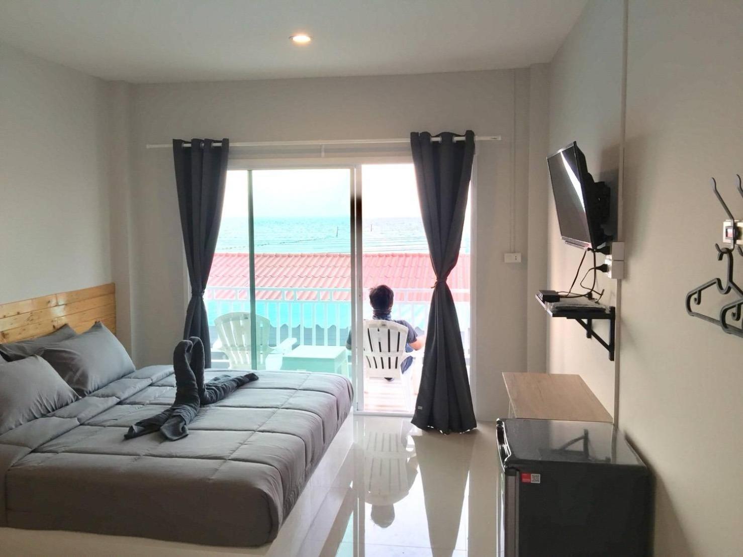 King Room with Sea View - Photo 1