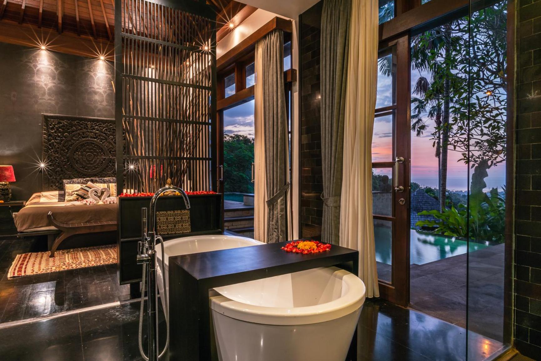 Three-Bedroom Villa - Photo 34