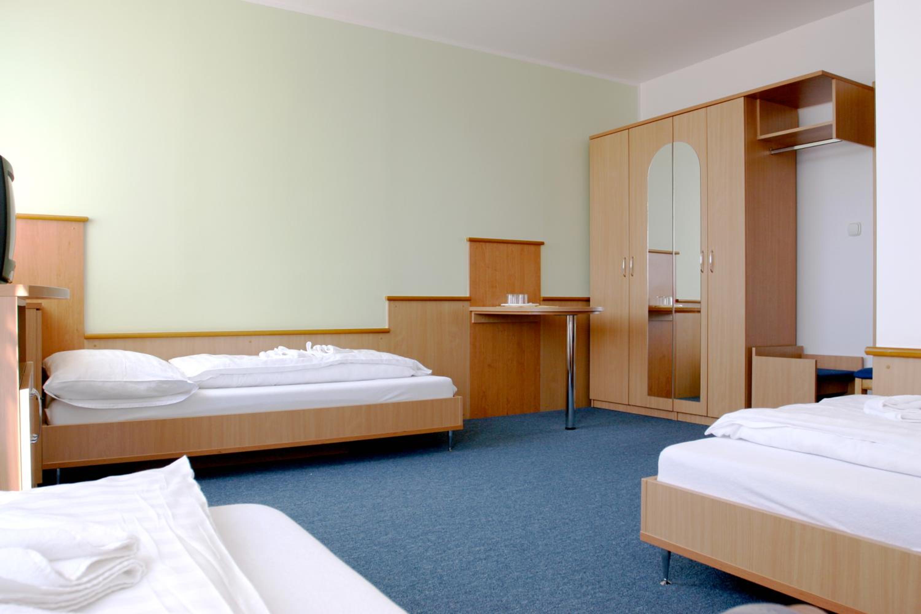 Standard Triple Room photo 3