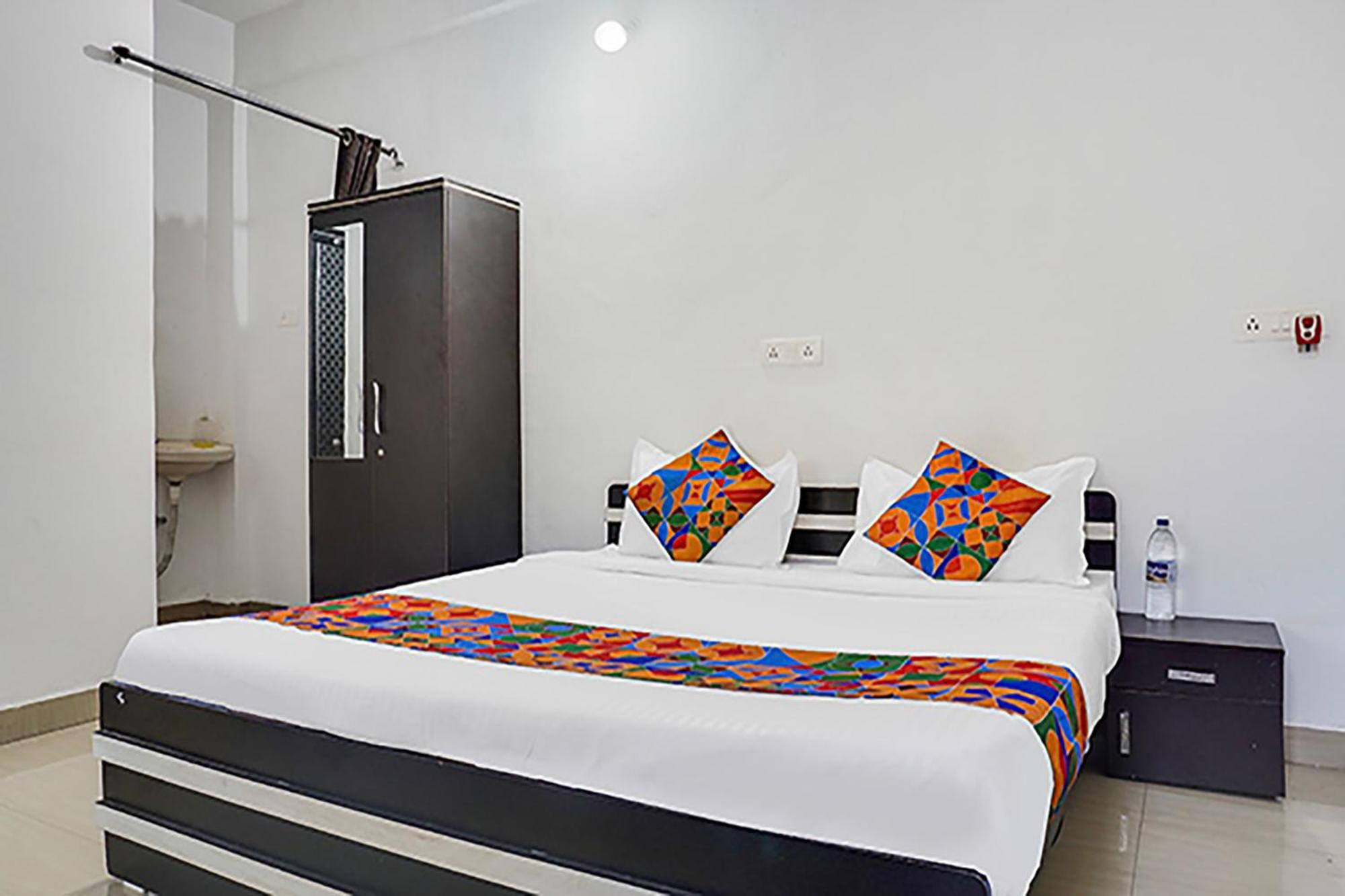 Deluxe Room - Photo 1
