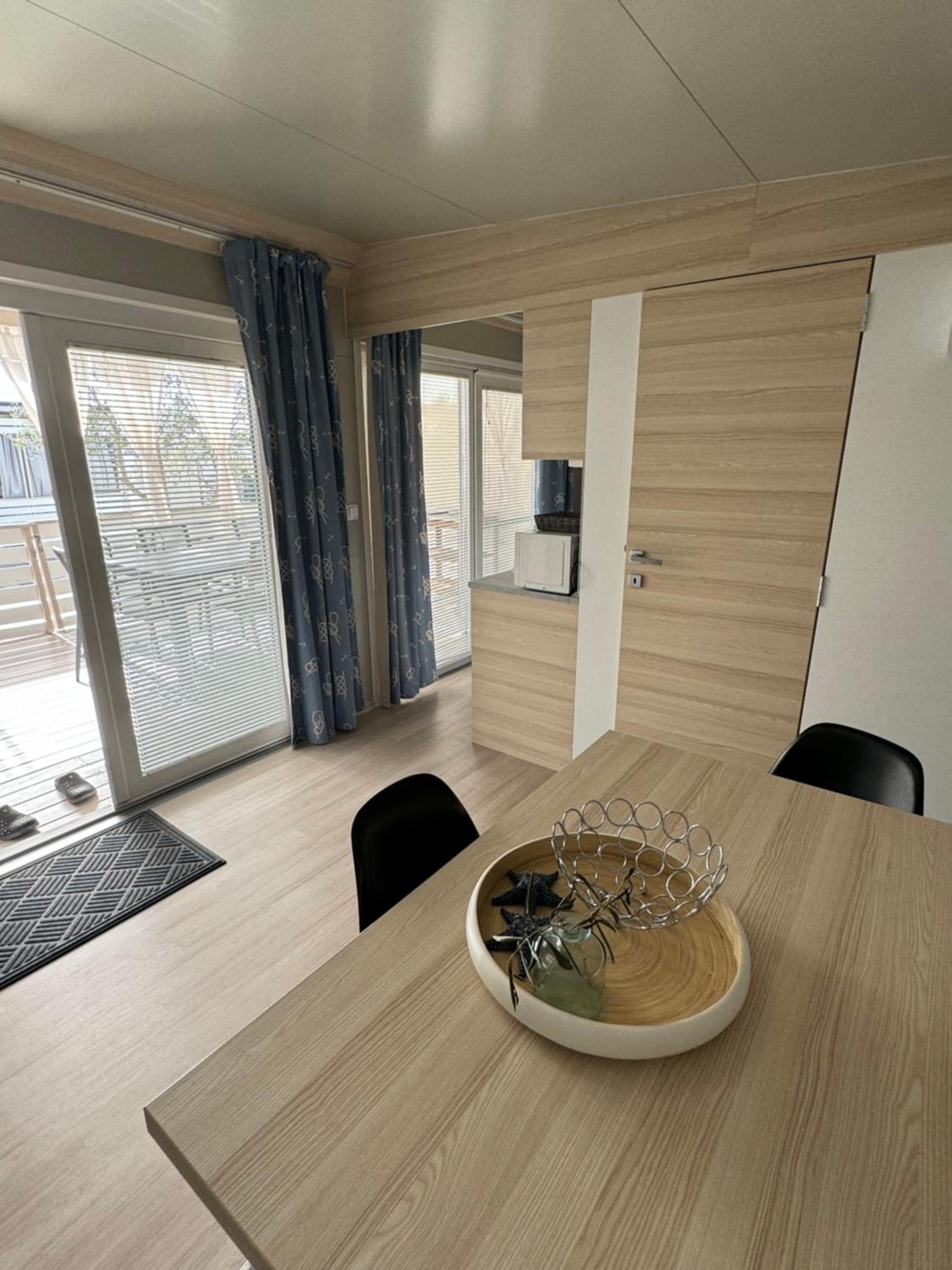 Mobile Home photo 1