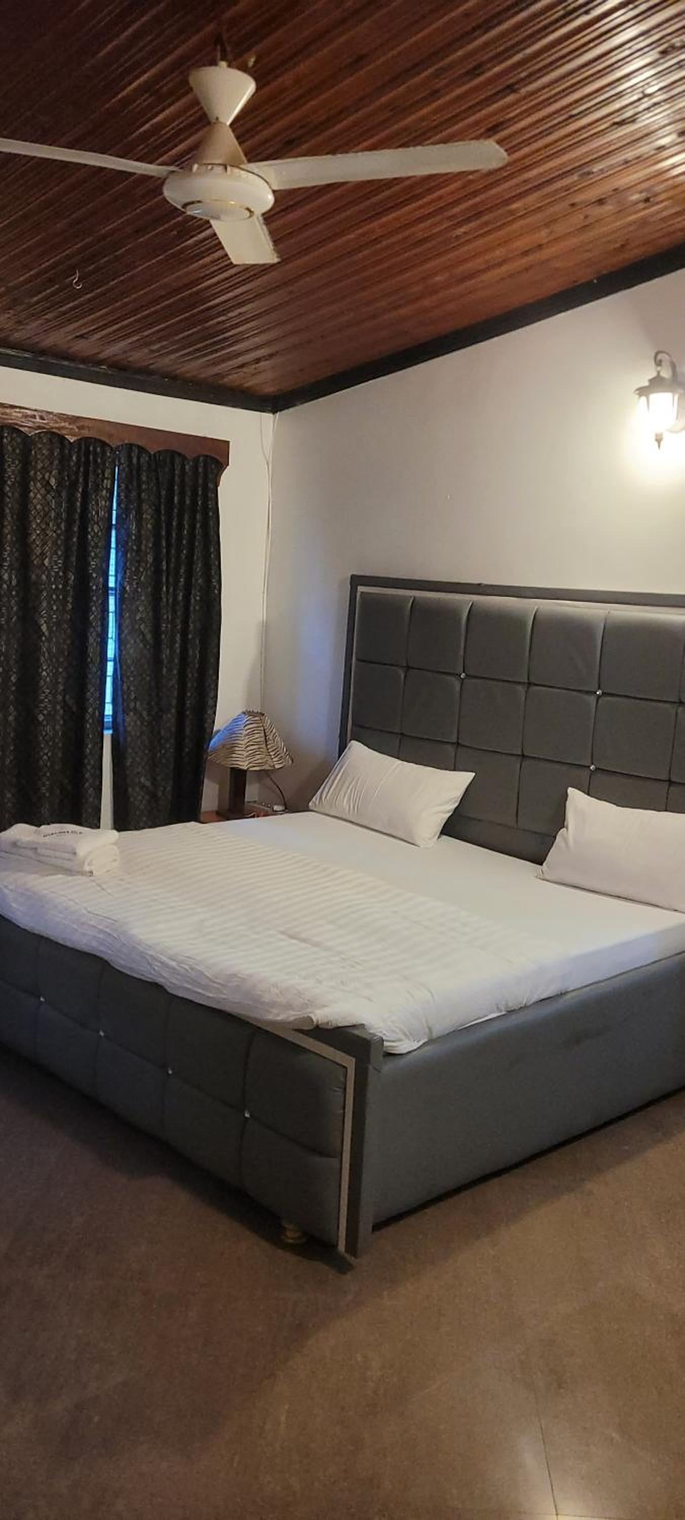 Single Room With Private Bathroom photo 2