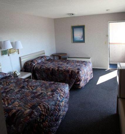Double Room with Two Double Beds - Photo 4