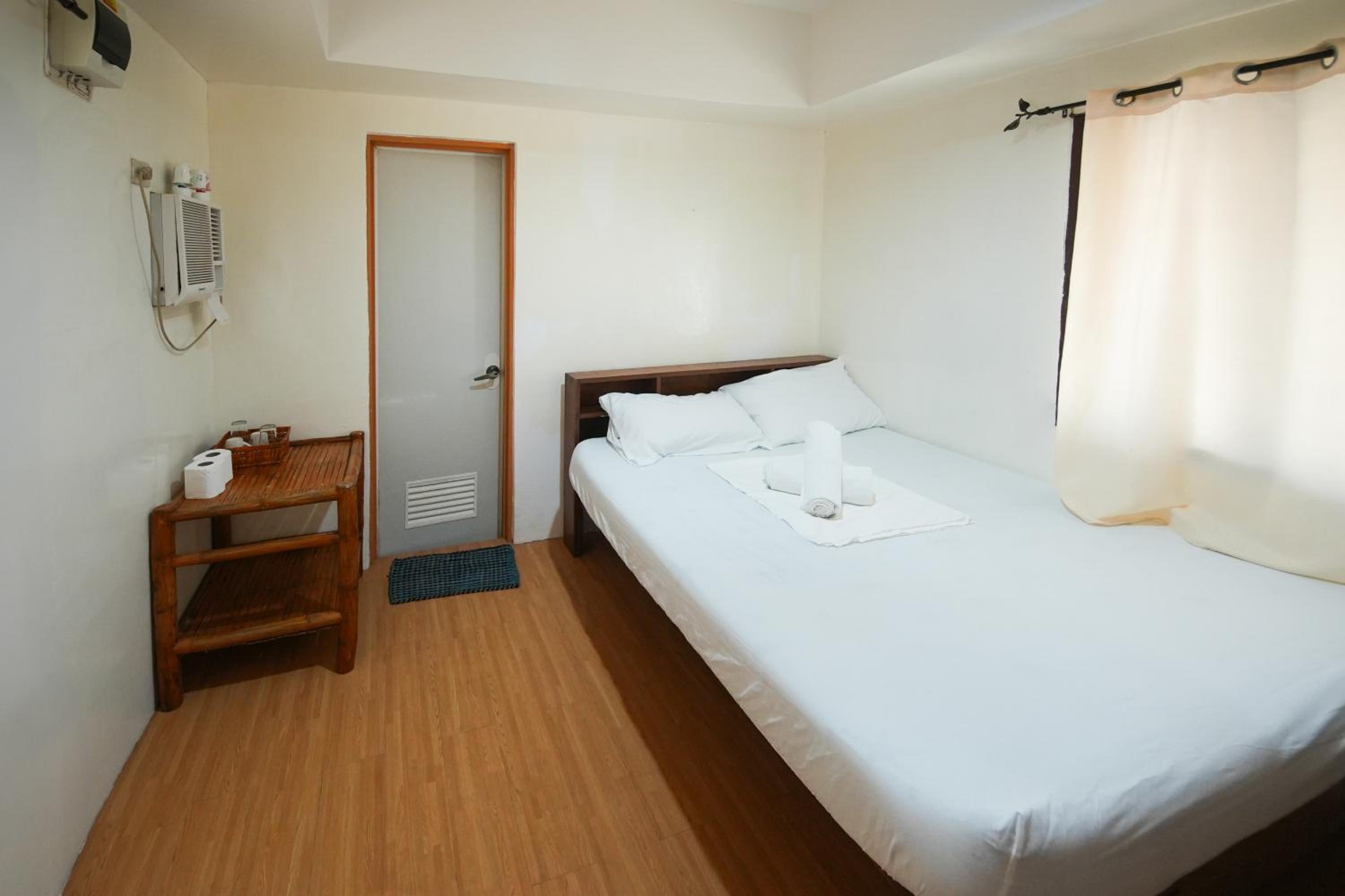 Double Room With Private Bathroom photo 1