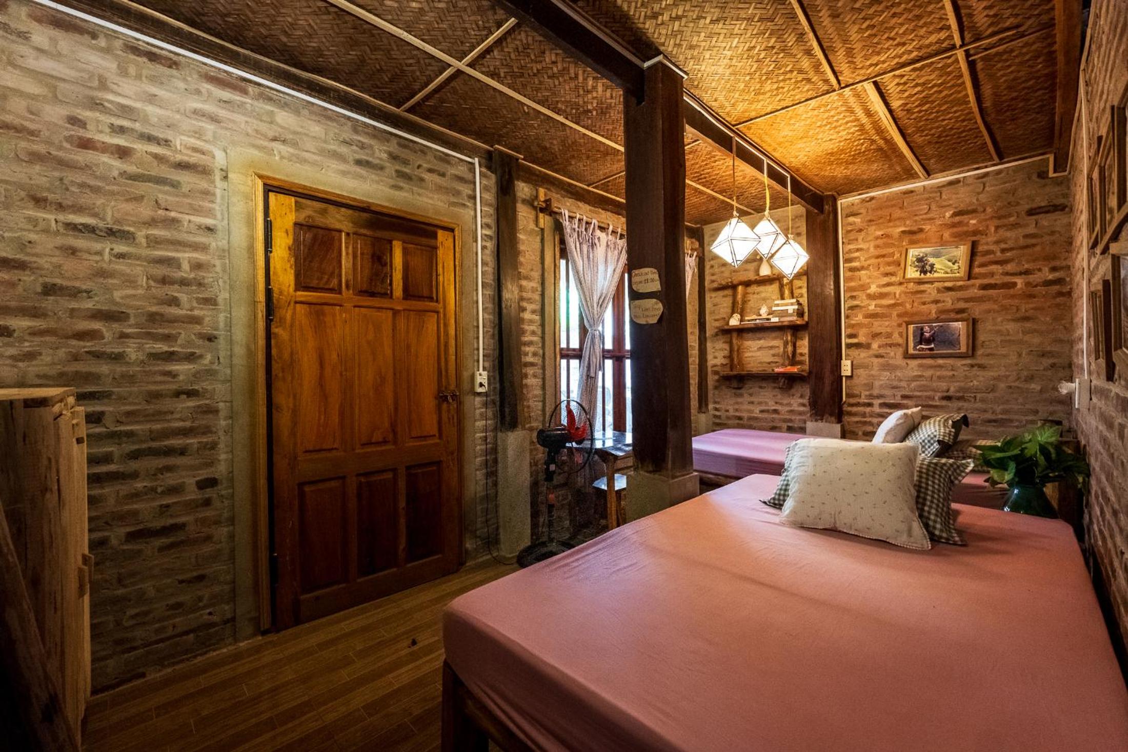 Twin Room with Private Bathroom photo 3