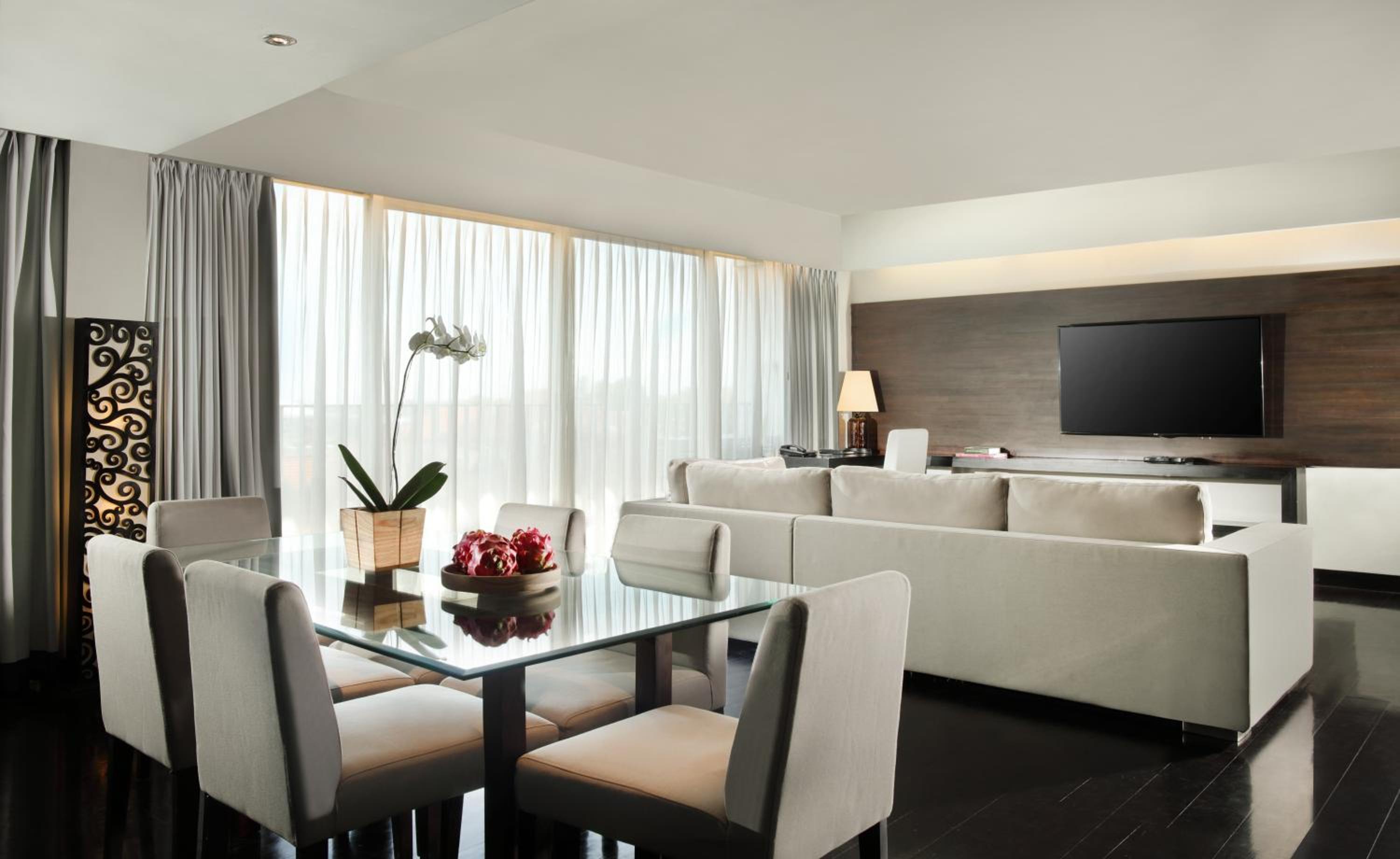 Penthouse Suite photo 2