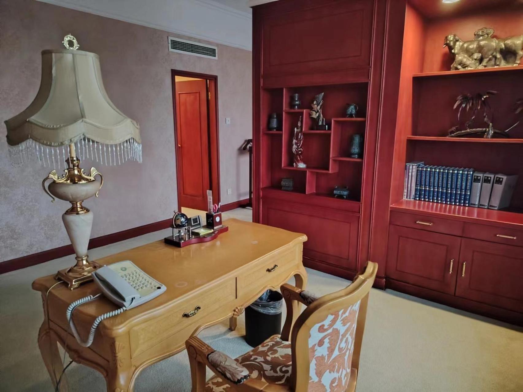 Deluxe Suite photo 2