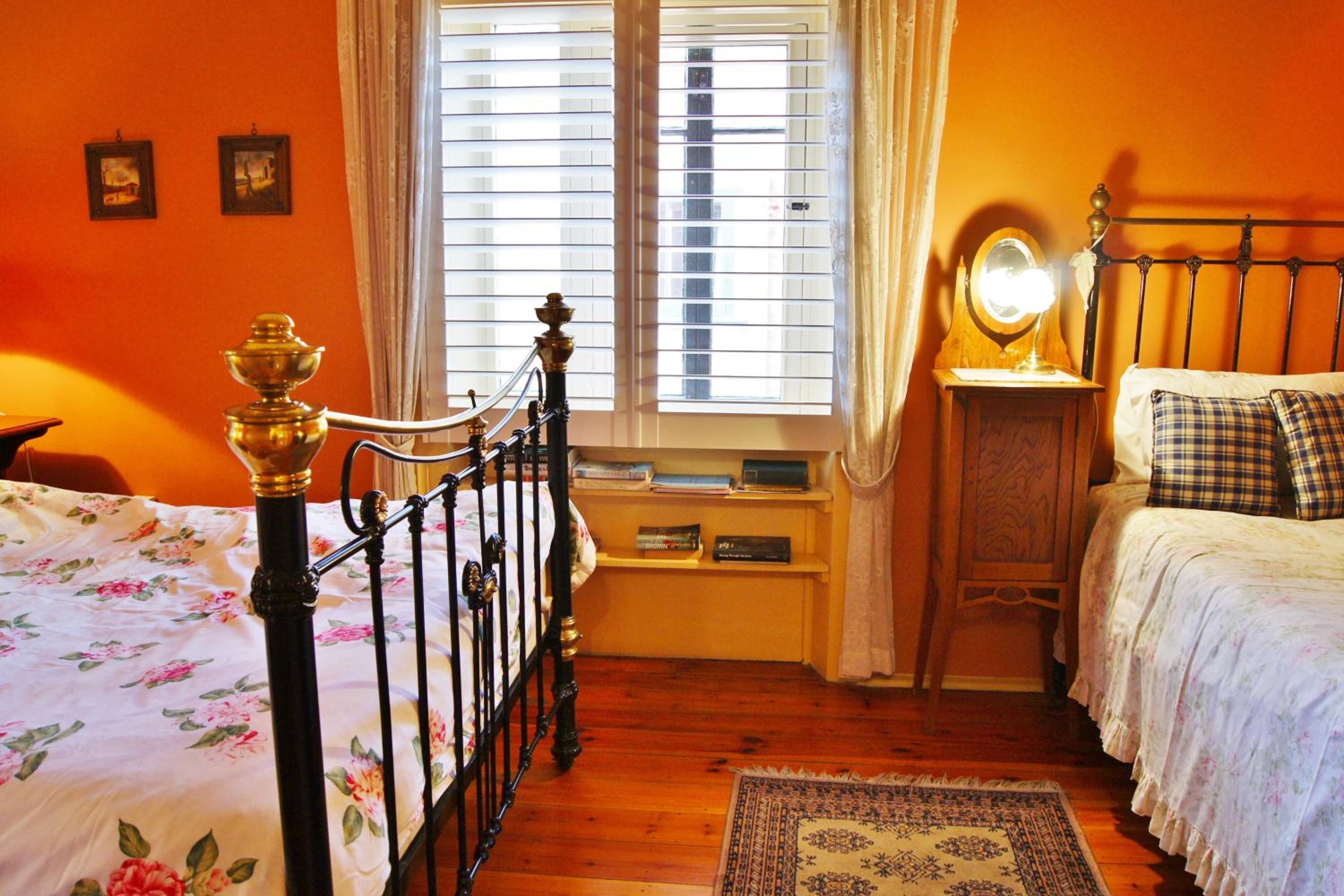 Three-Bedroom Apartment - Garden & Loft
