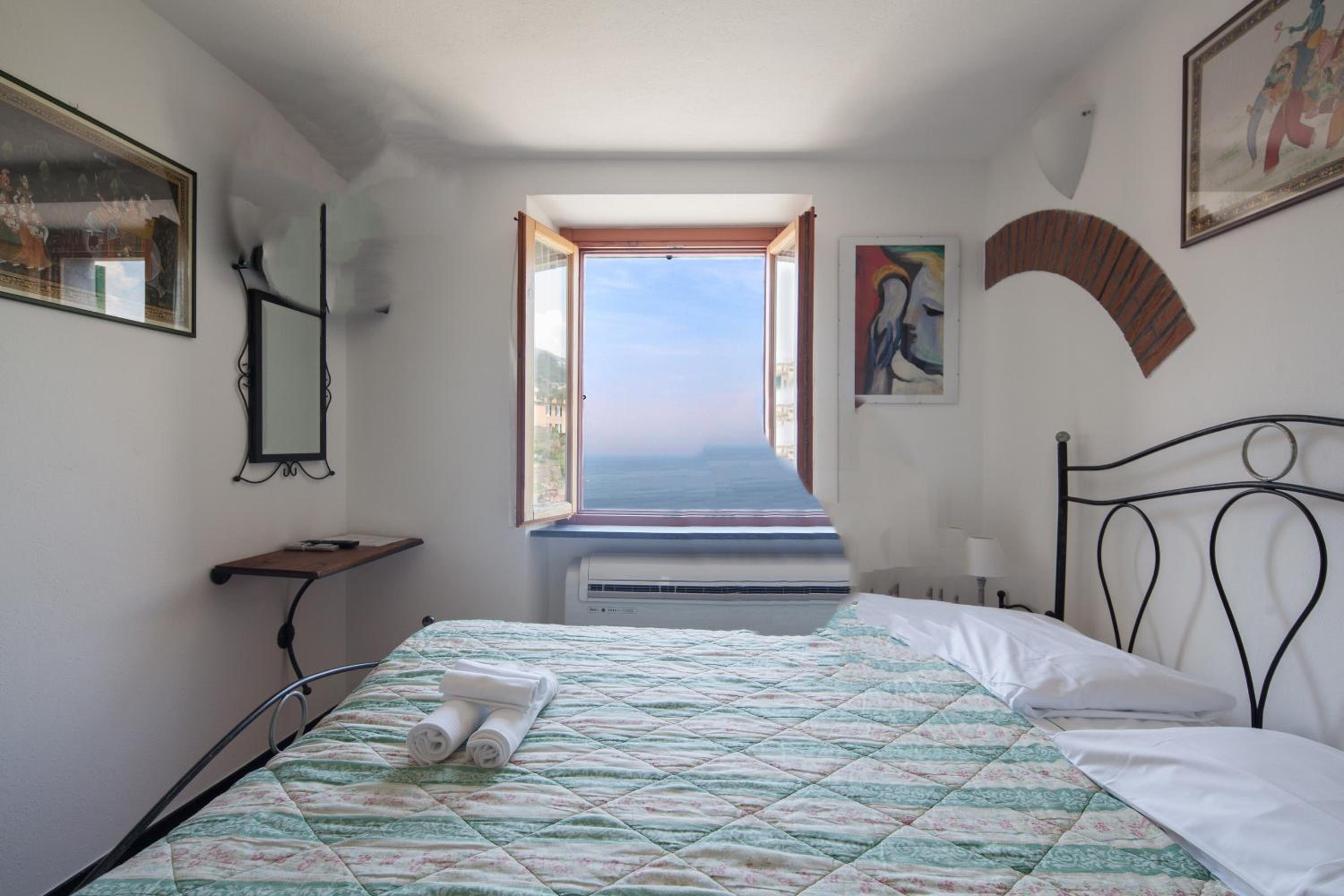 Double Room with Sea View - Separate Building - Photo 1