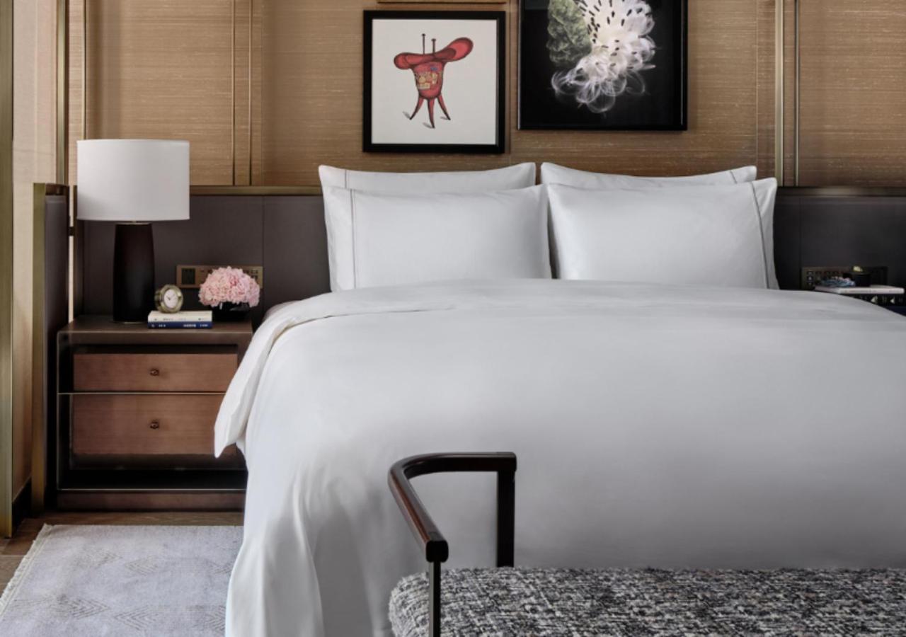 Deluxe King Room with One King Bed (Non Smoking)