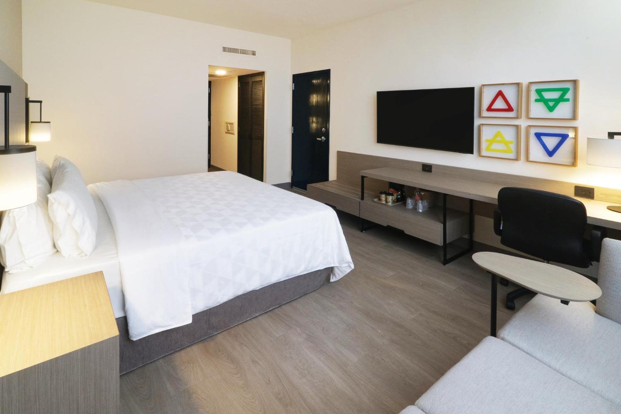 Standard King Room - Photo 1
