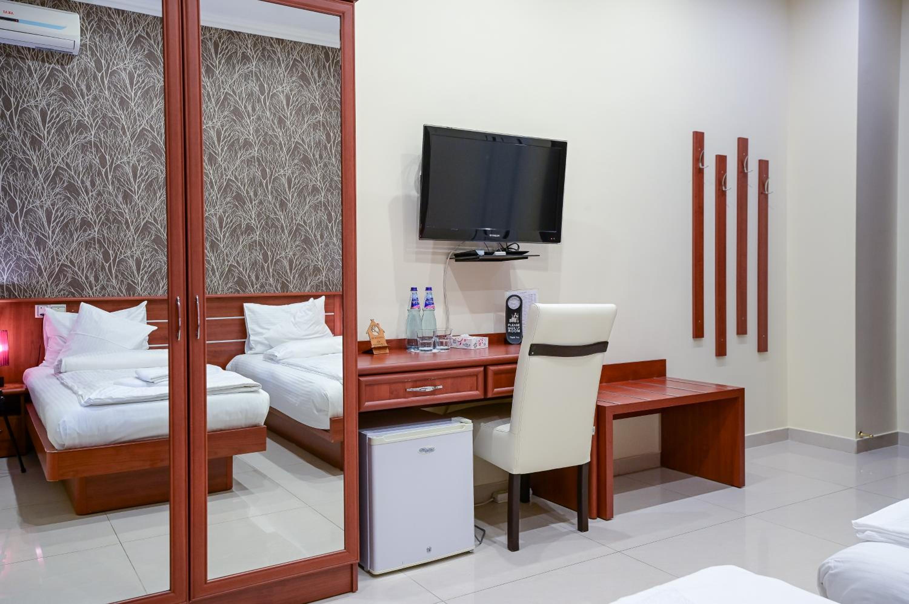 Large Double or Twin Room photo 2