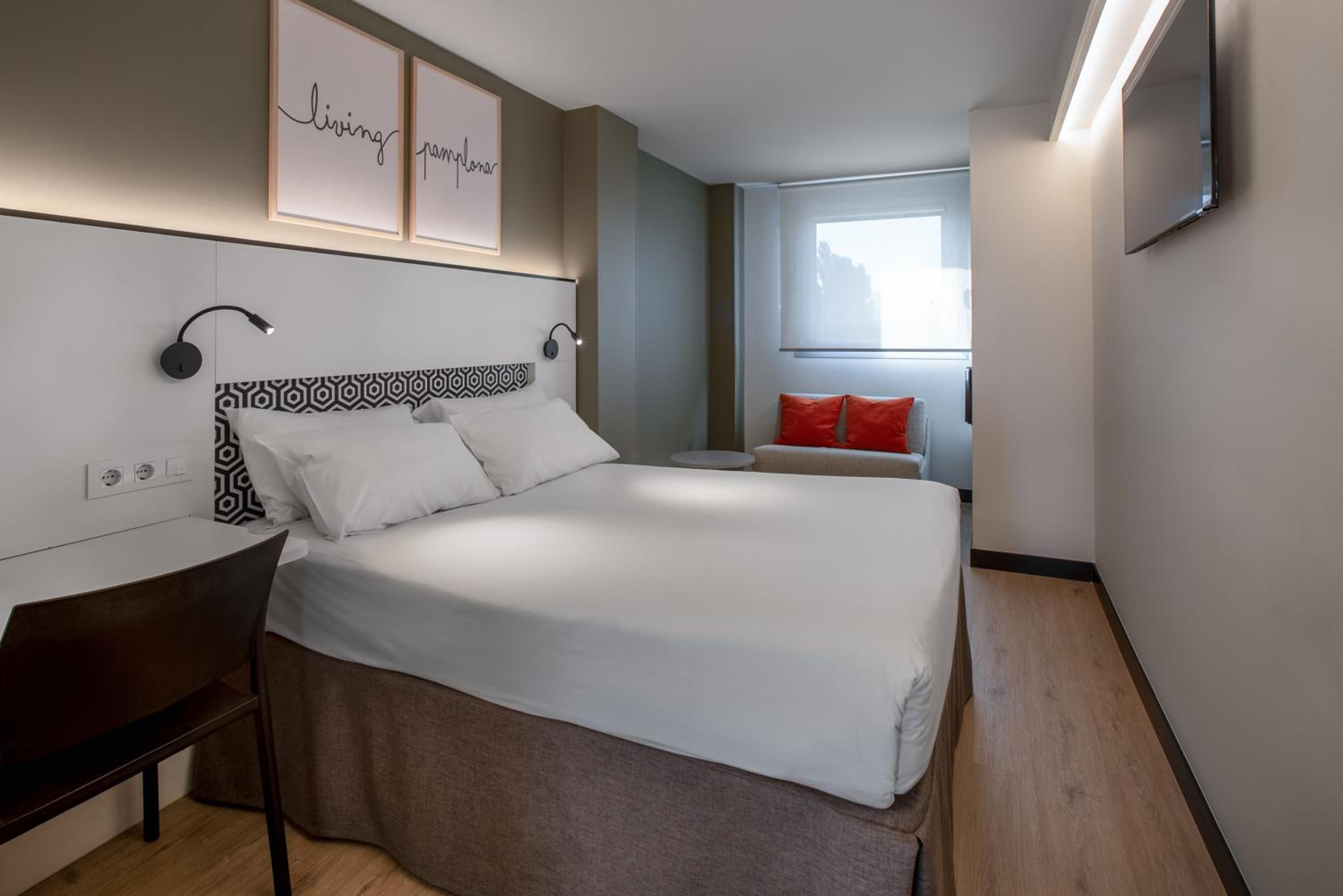 Double or Twin Room - Photo 2