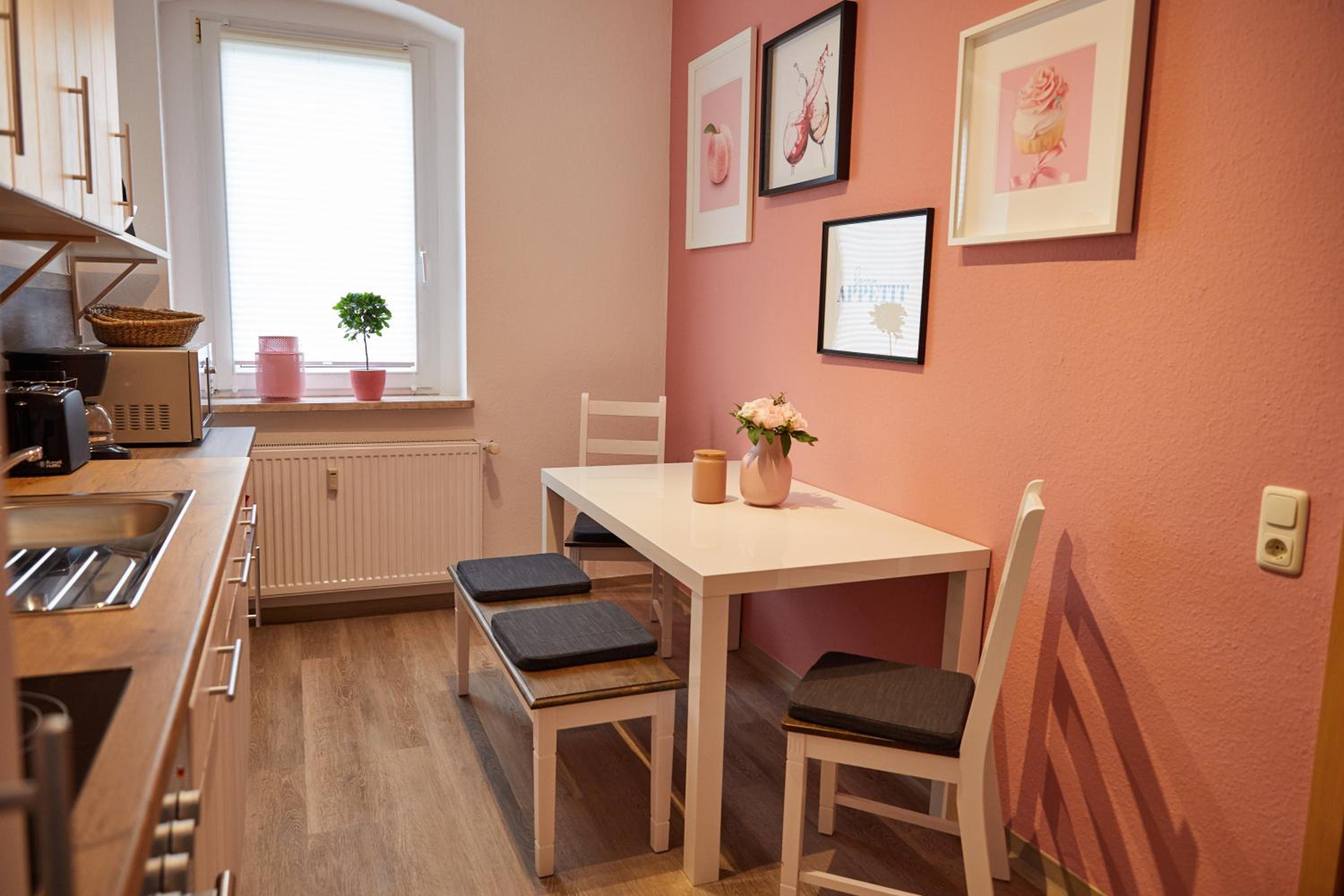 Two-Bedroom Apartment with City View - outbuilding photo 3