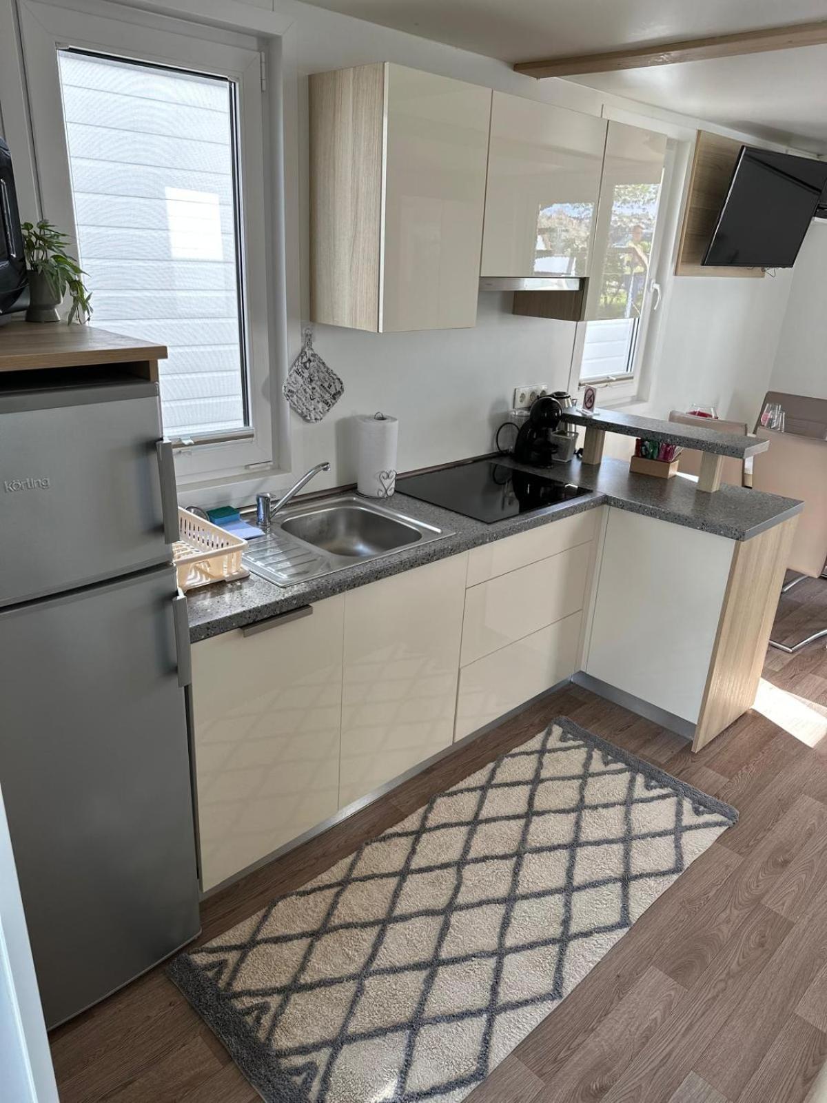 Two-Bedroom House photo 2