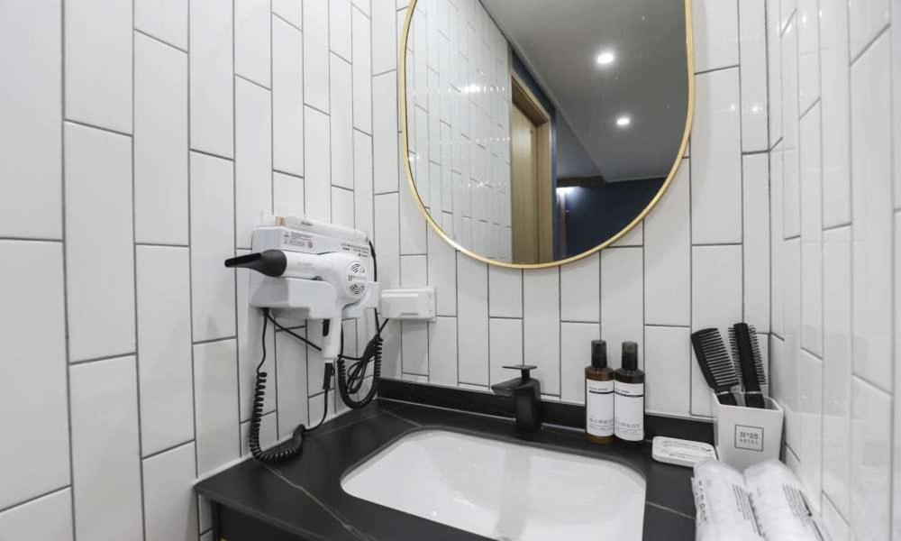 Deluxe Twin Room photo 2