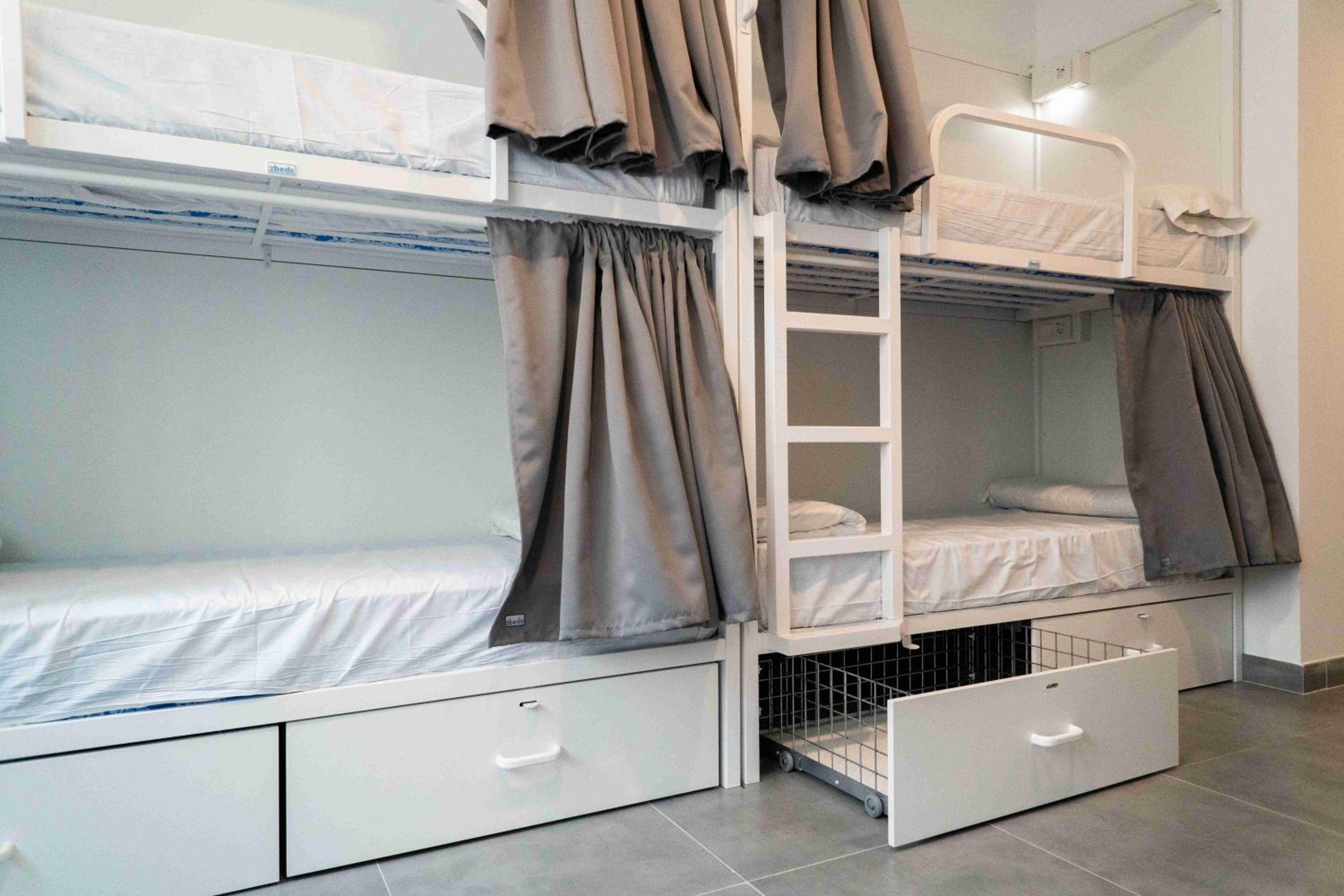 Bed in a 8-Mixed Dorm (Ensuite) photo 2