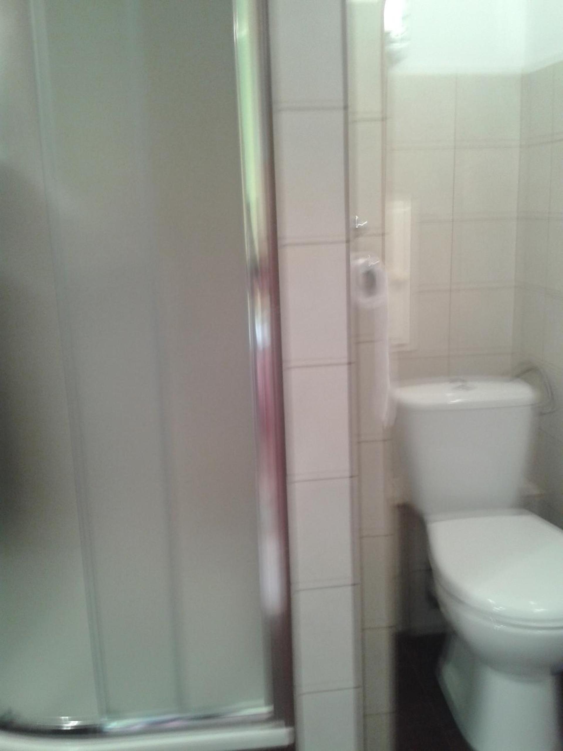 Small Single Room photo 3