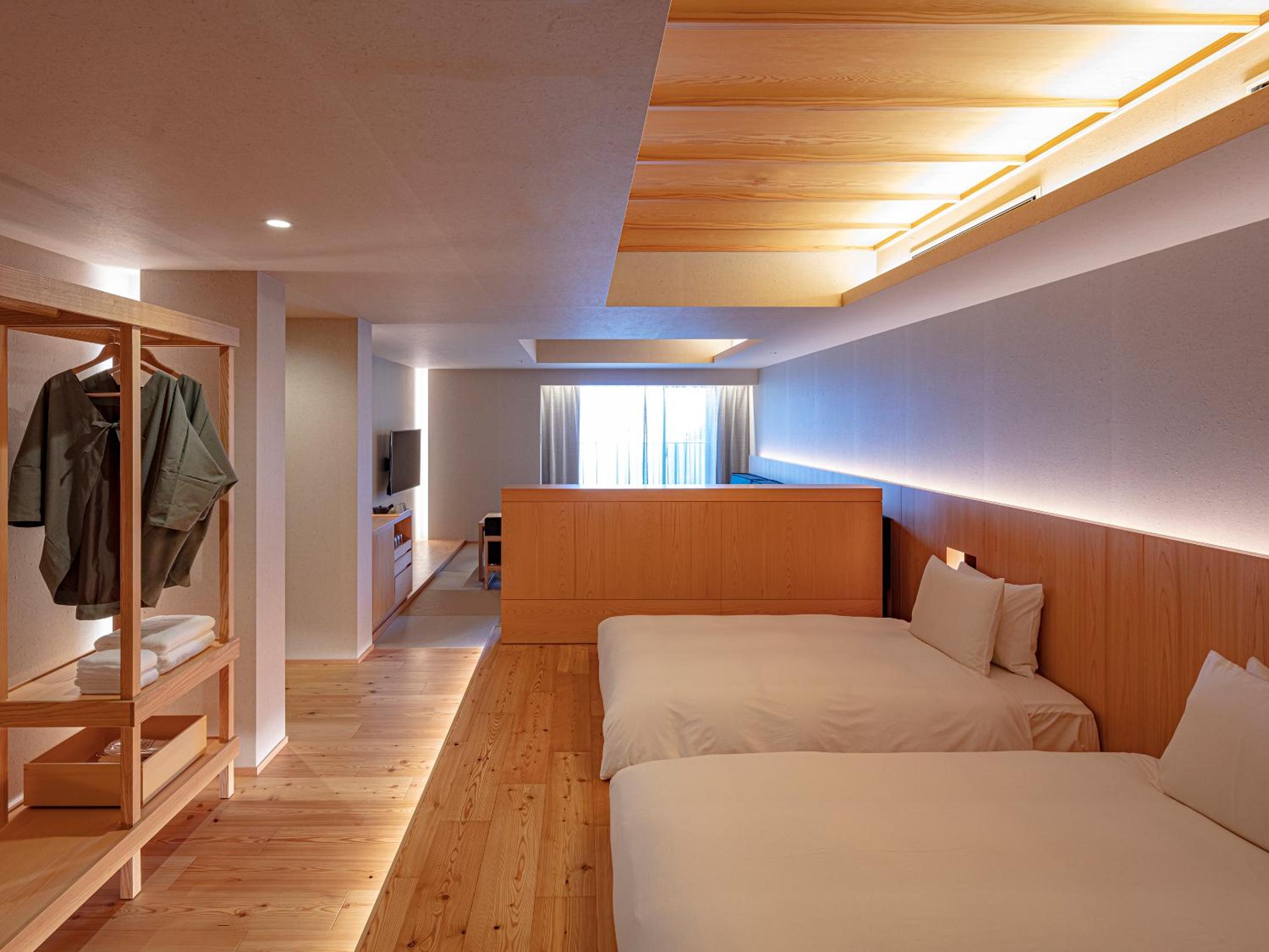Grand Twin Room with Hot Spring - Photo 12