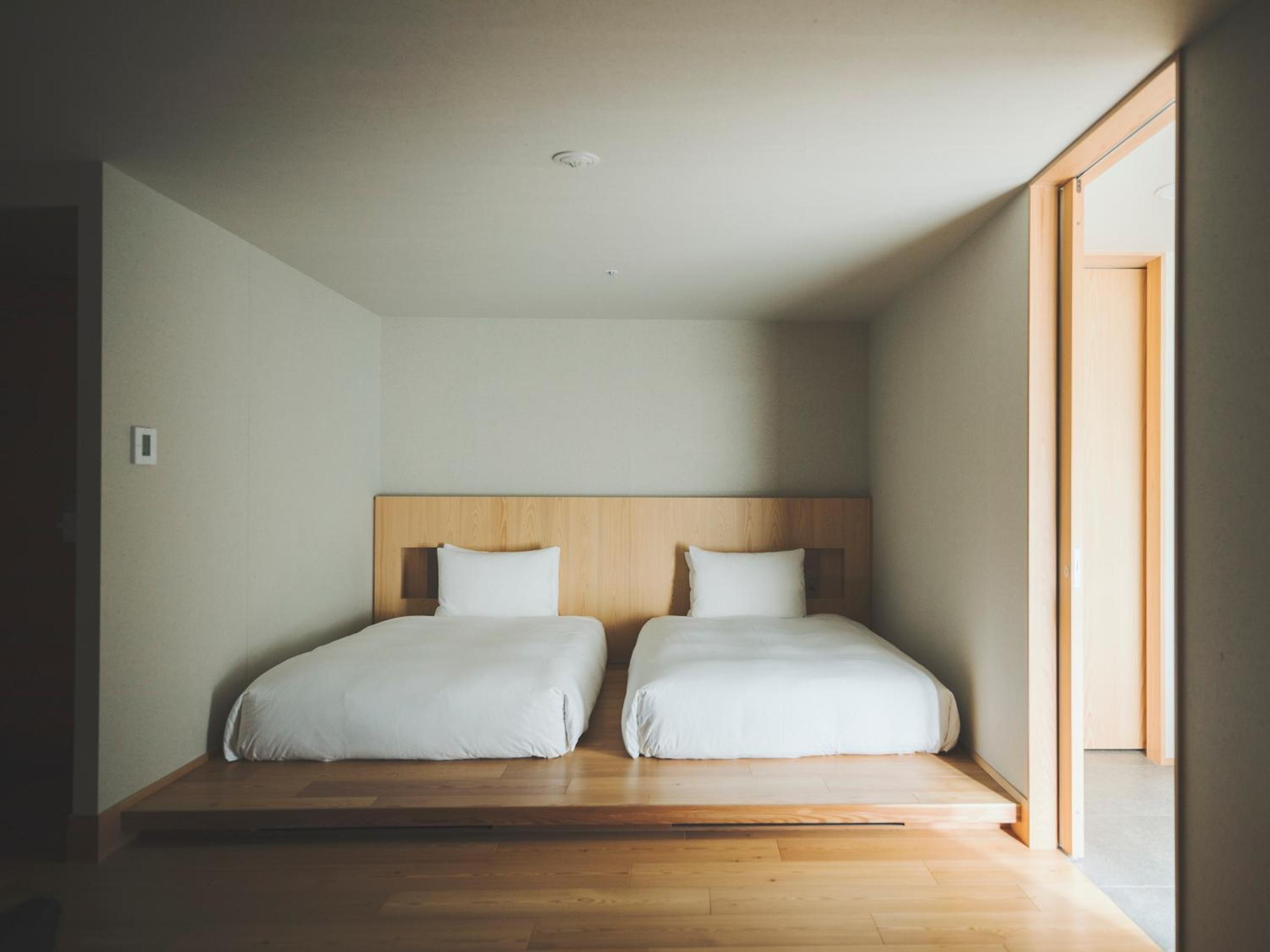 Forest Twin Room with Hot Spring - Photo 4