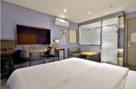 Standard Double Room - Photo 3