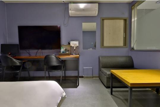 Standard Double Room - Photo 2